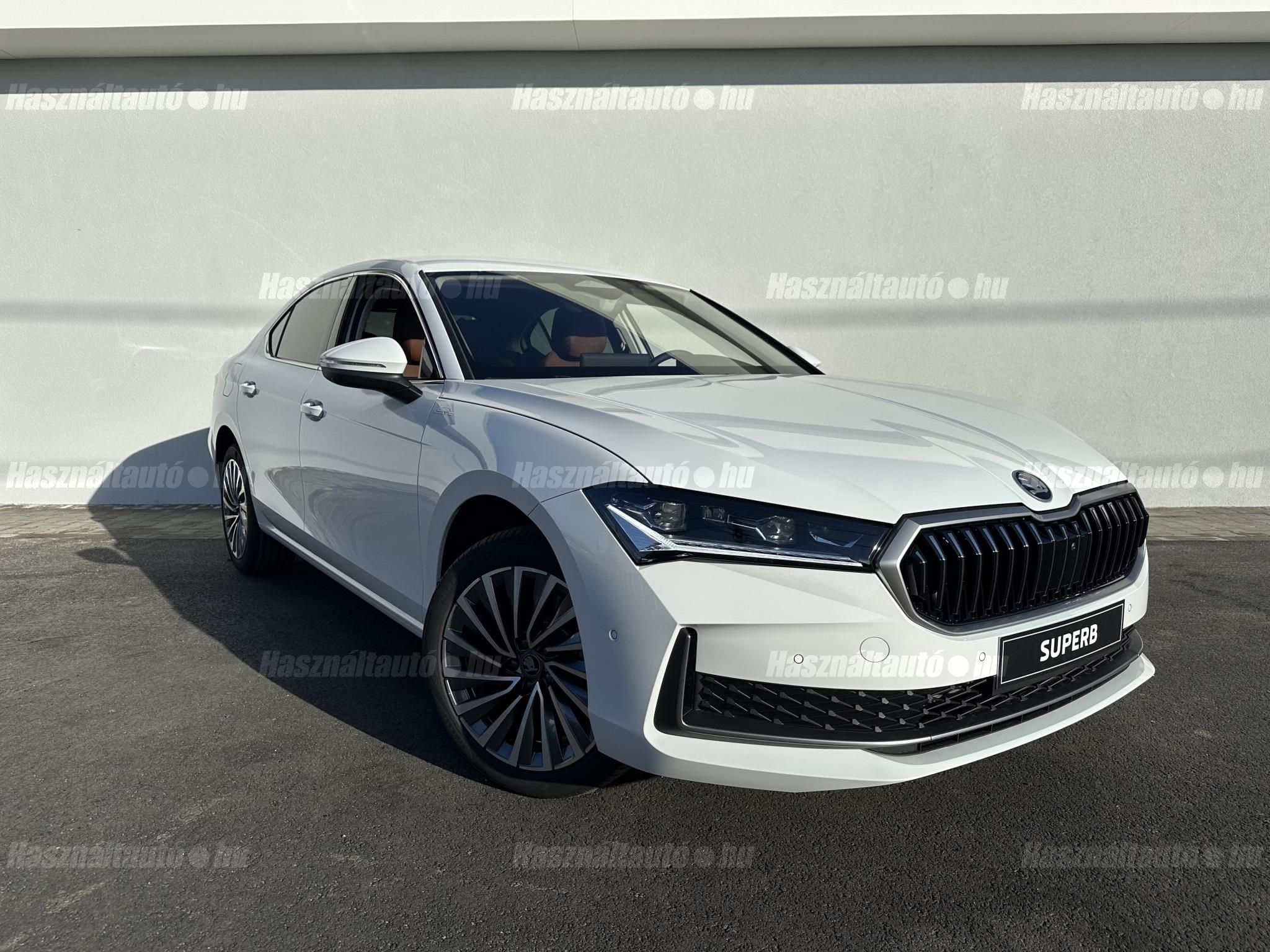 SKODA SUPERB 2025 - 1