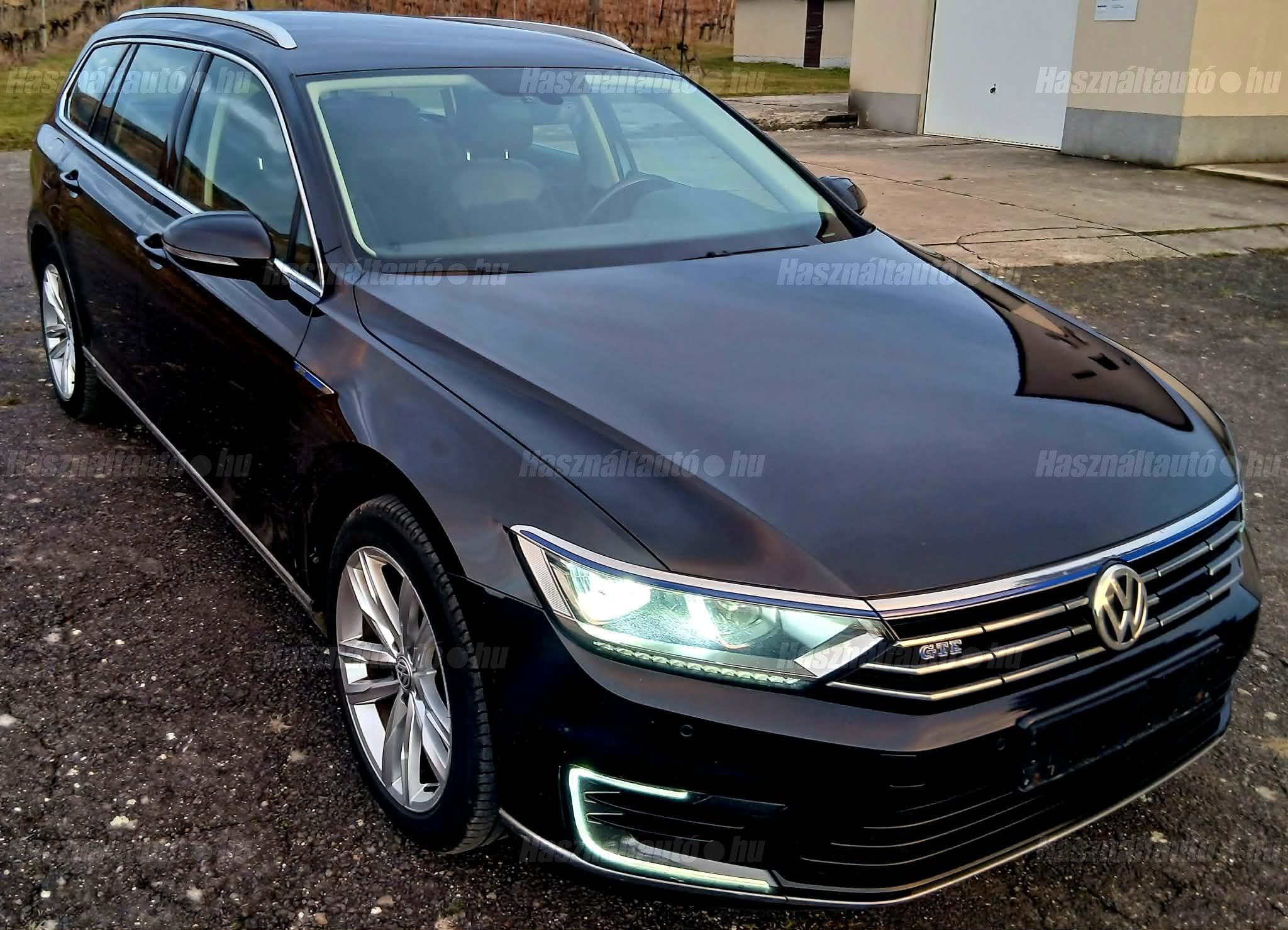 VOLKSWAGEN PASSAT VIII 2015 - 1