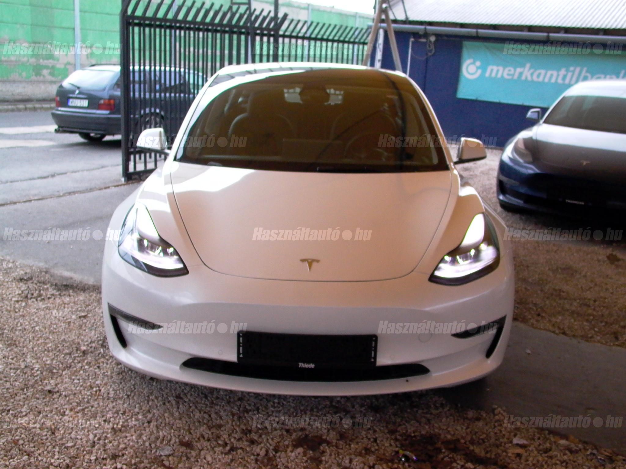 TESLA MODEL 3 2022/12 - 1
