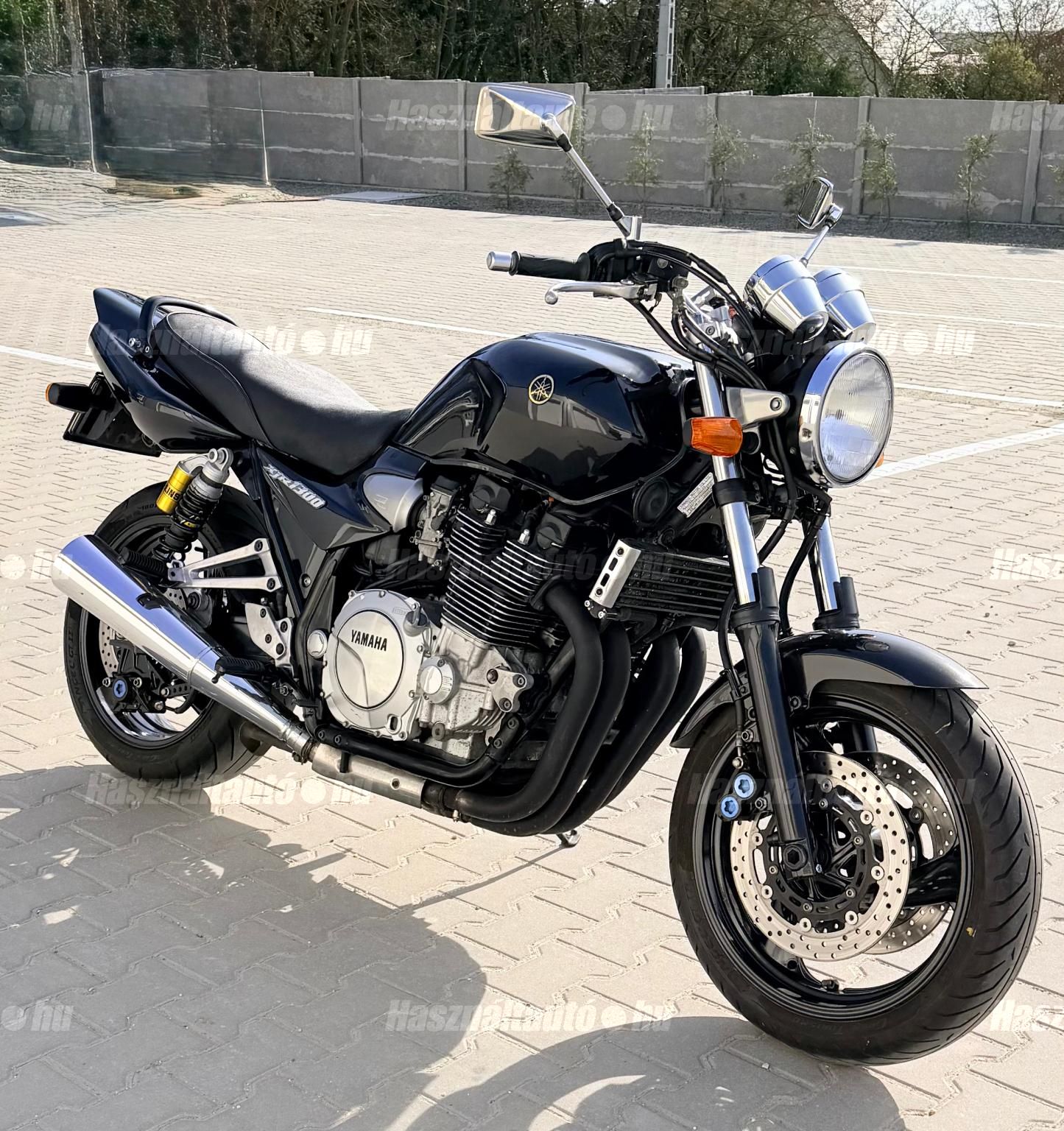 YAMAHA XJR 1300 2004/5 - 1