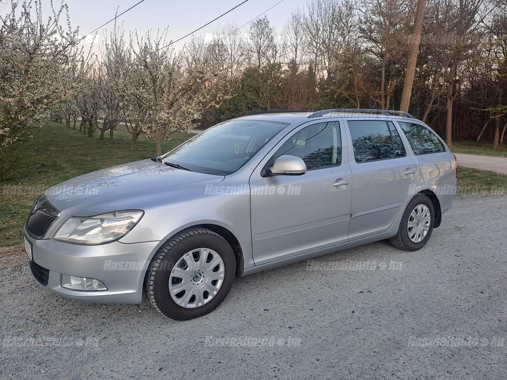 SKODA OCTAVIA 2012/8 - 1