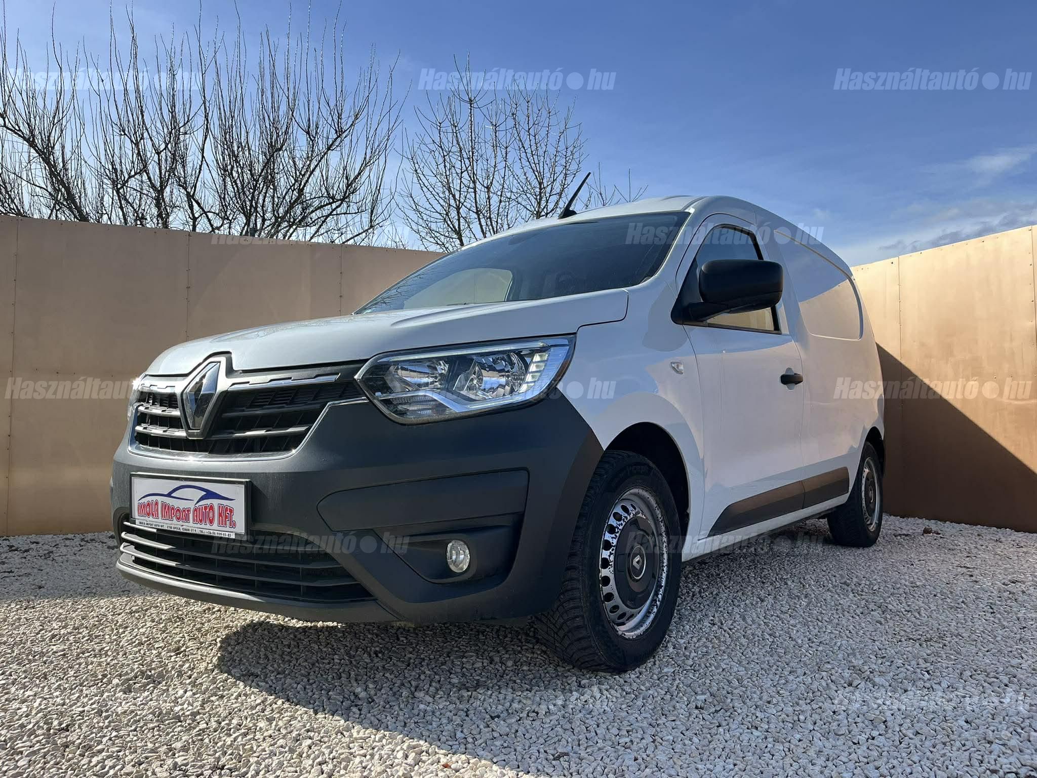 RENAULT EXPRESS 2022/6 - 1