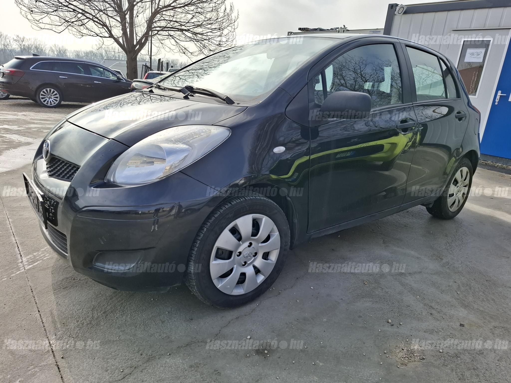 TOYOTA YARIS 2011/3 - 1