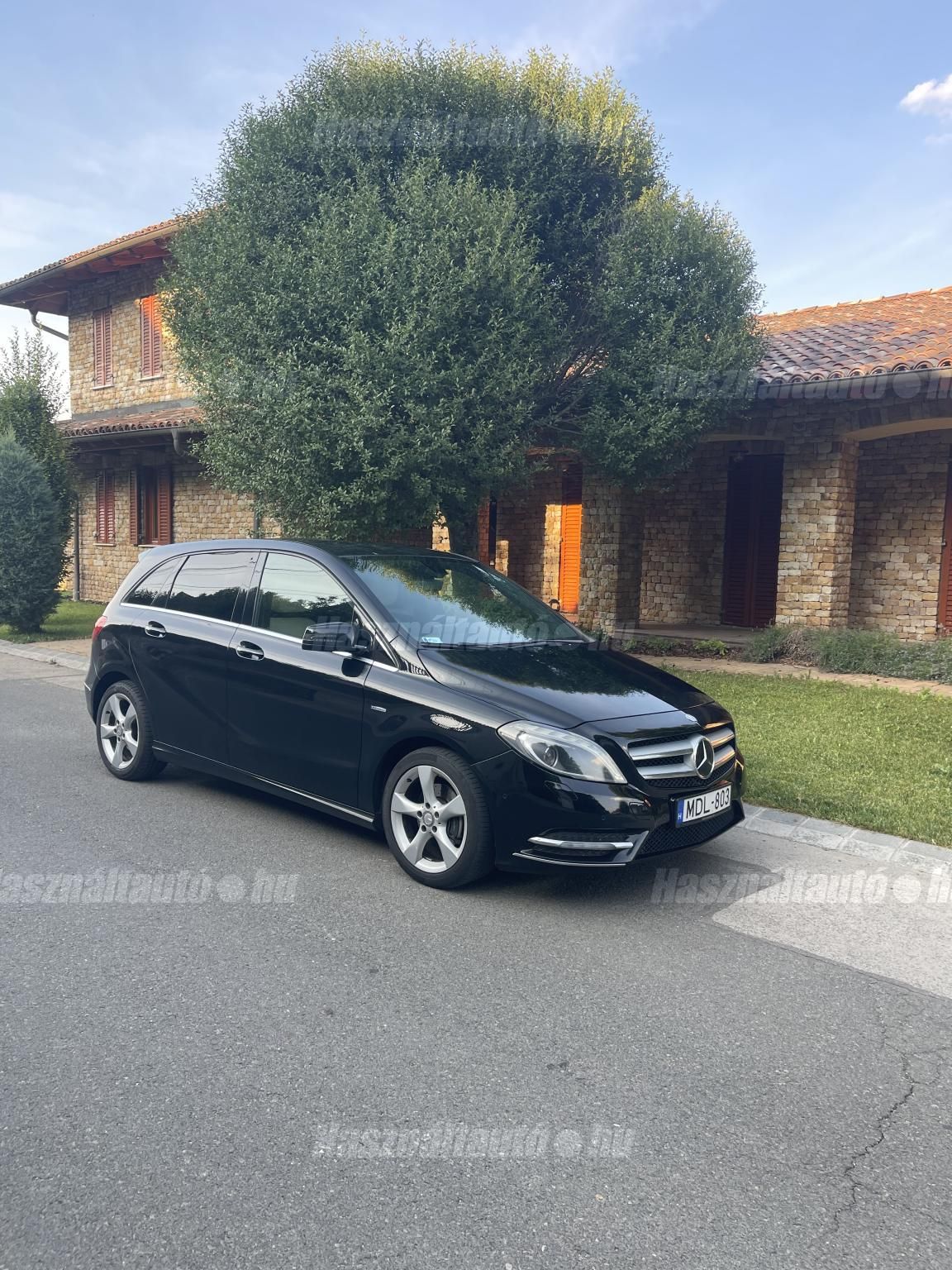 MERCEDES-BENZ B 180 2013/3 - 1