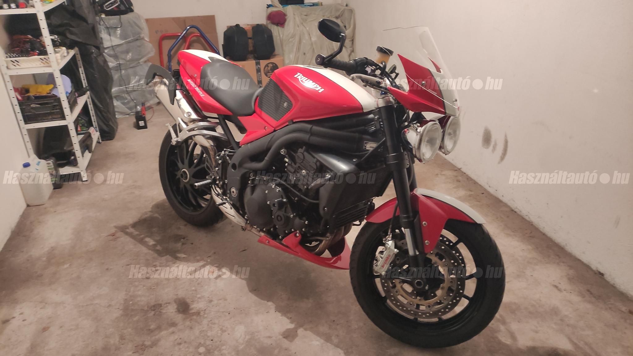 TRIUMPH SPEED TRIPLE 1050 2010/9 - 1