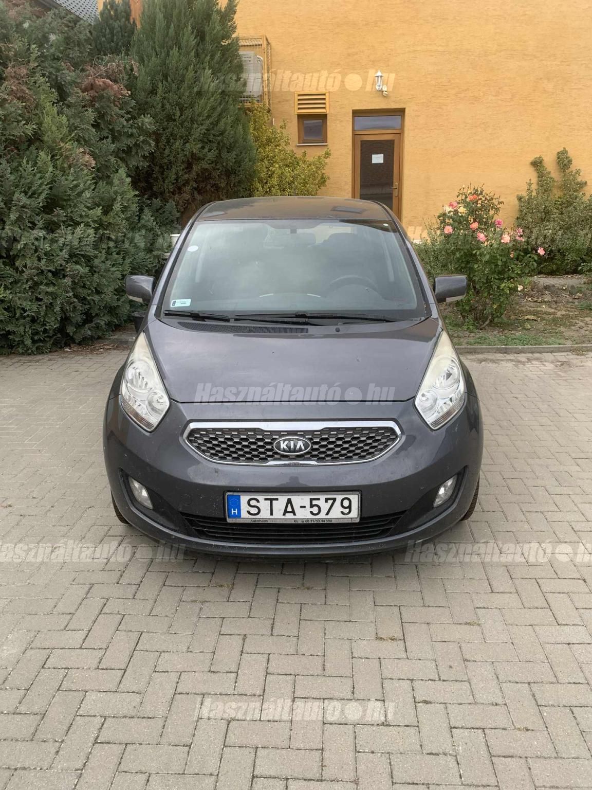 KIA VENGA 2010 - 1