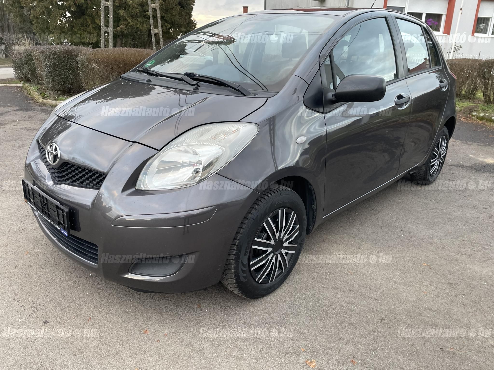 TOYOTA YARIS 2010/10 - 1