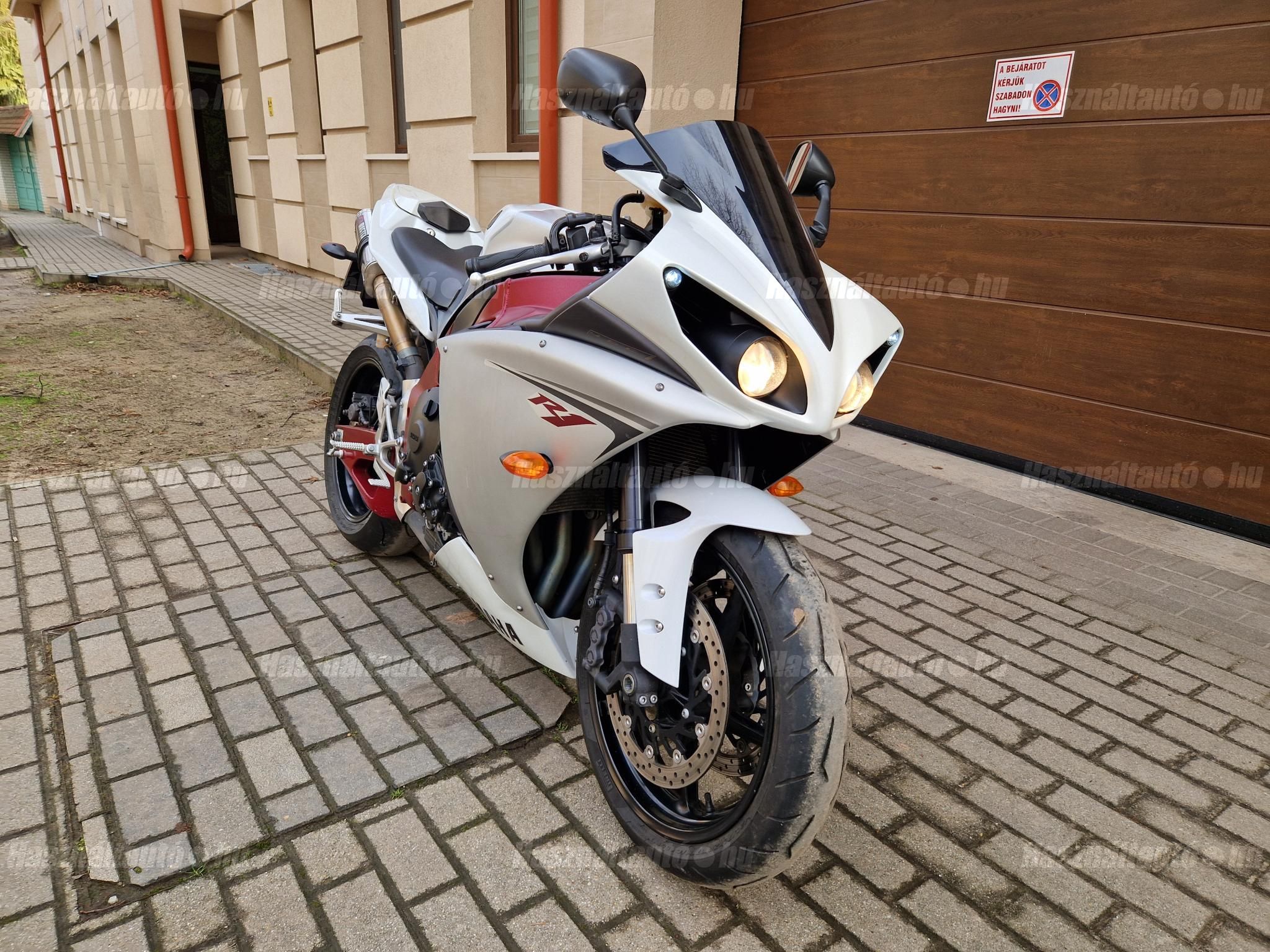 YAMAHA YZF R1 2009/3 - 1