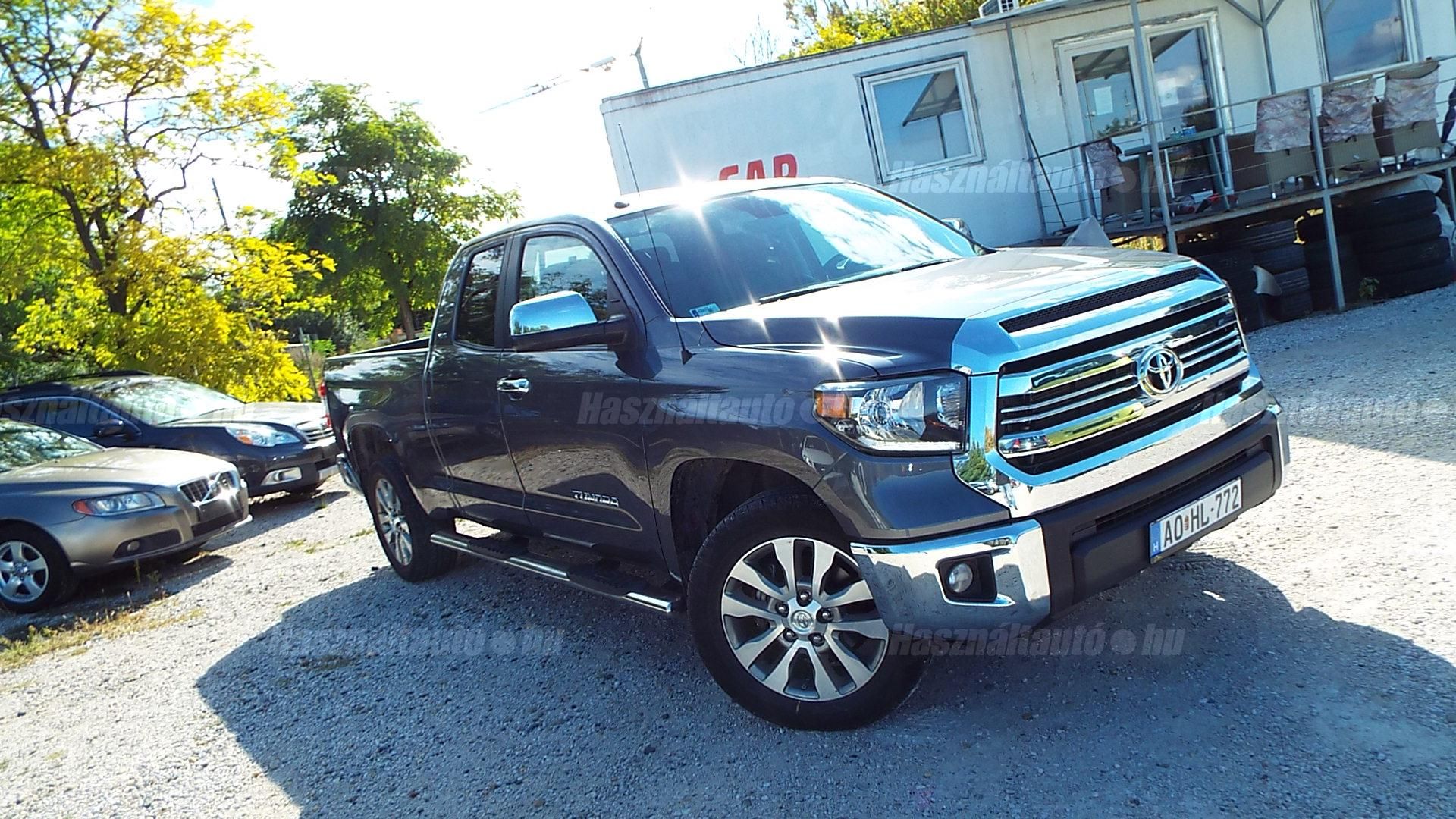 TOYOTA TUNDRA 2017/8 - 1