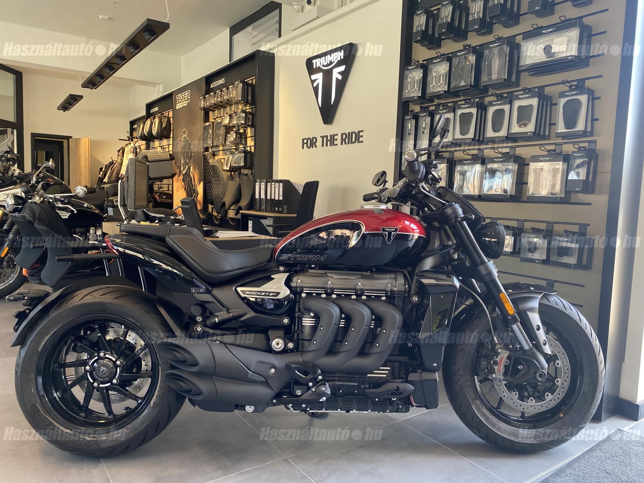 TRIUMPH ROCKET 2025/6 - 1