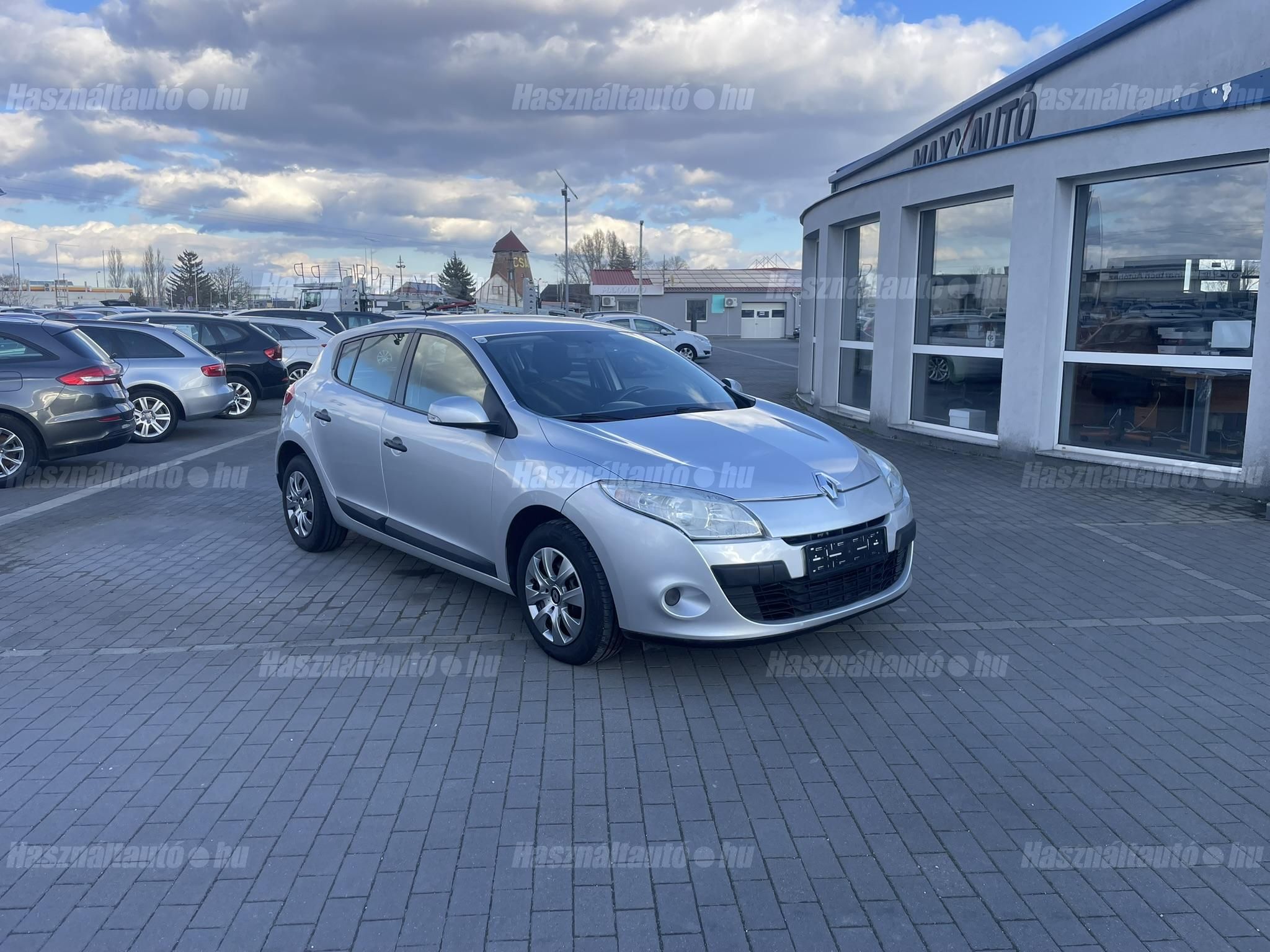 RENAULT MEGANE 2011/6 - 1