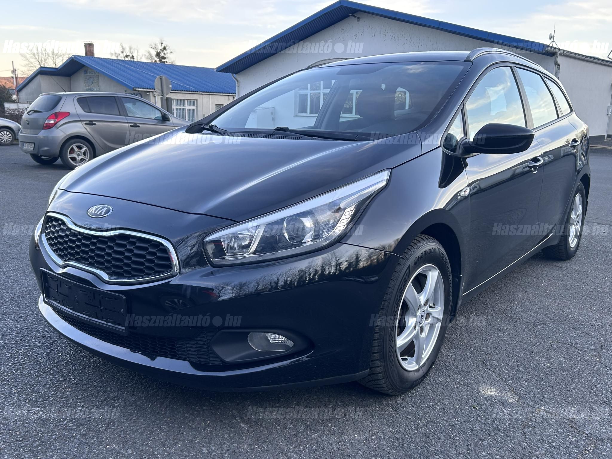 KIA CEE'D 2012/12 - 1