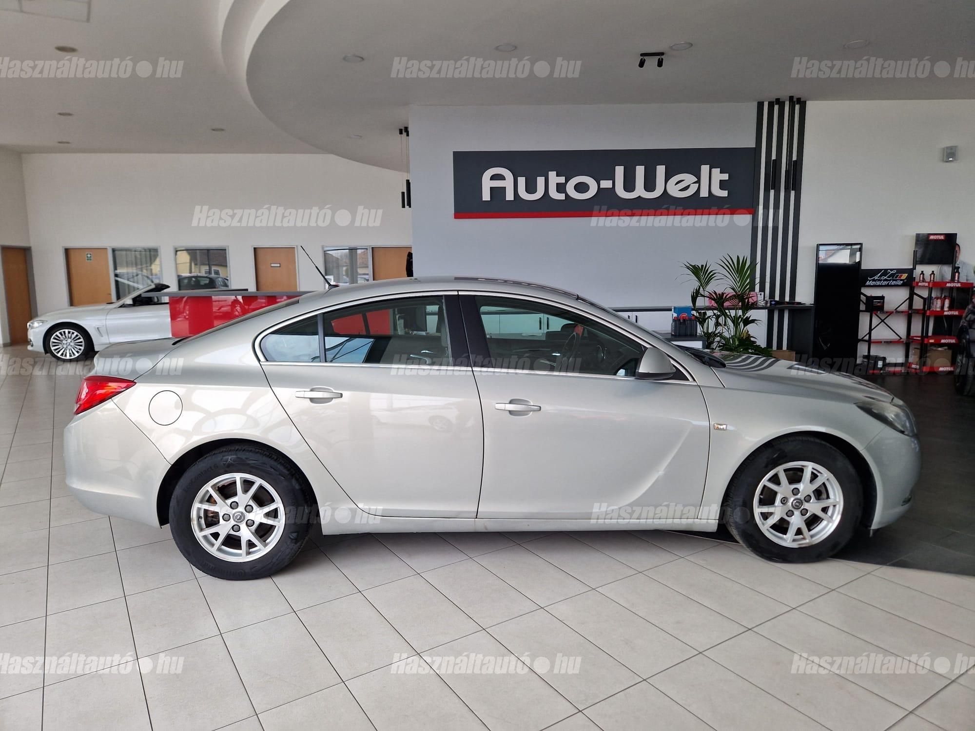 OPEL INSIGNIA 2009/3 - 1
