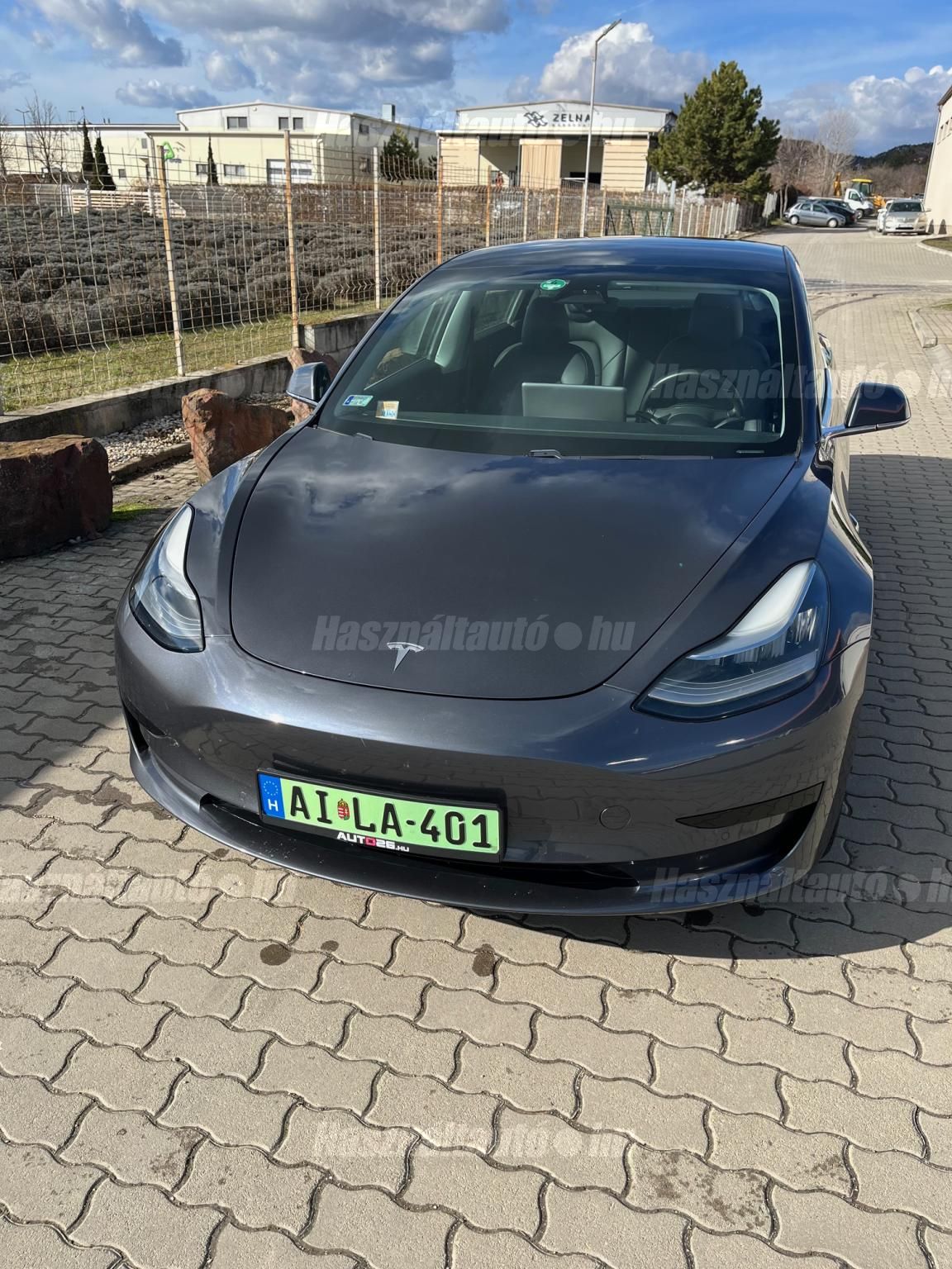 TESLA MODEL 3 2019/9 - 1
