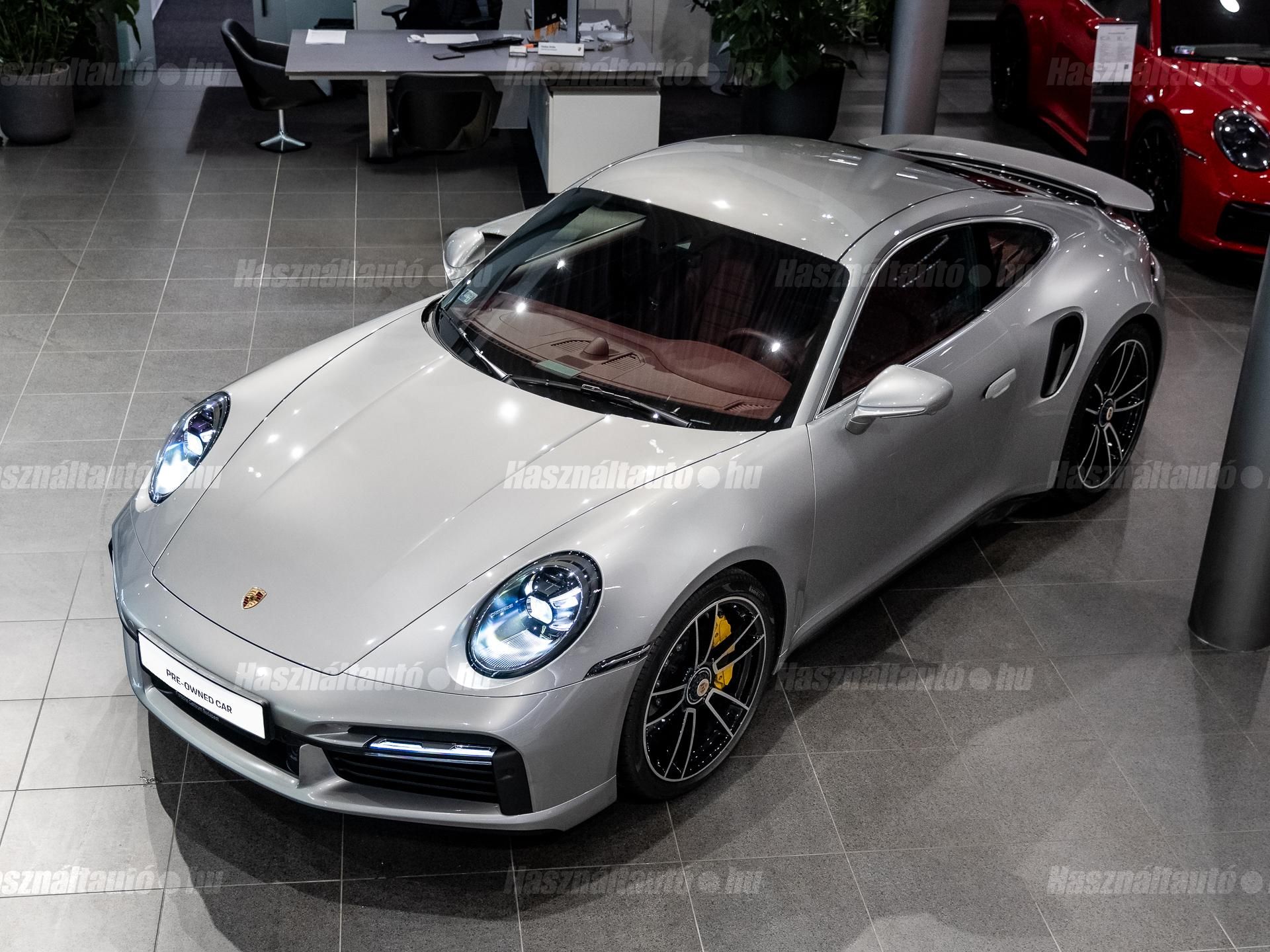 PORSCHE 911 2020 - 1