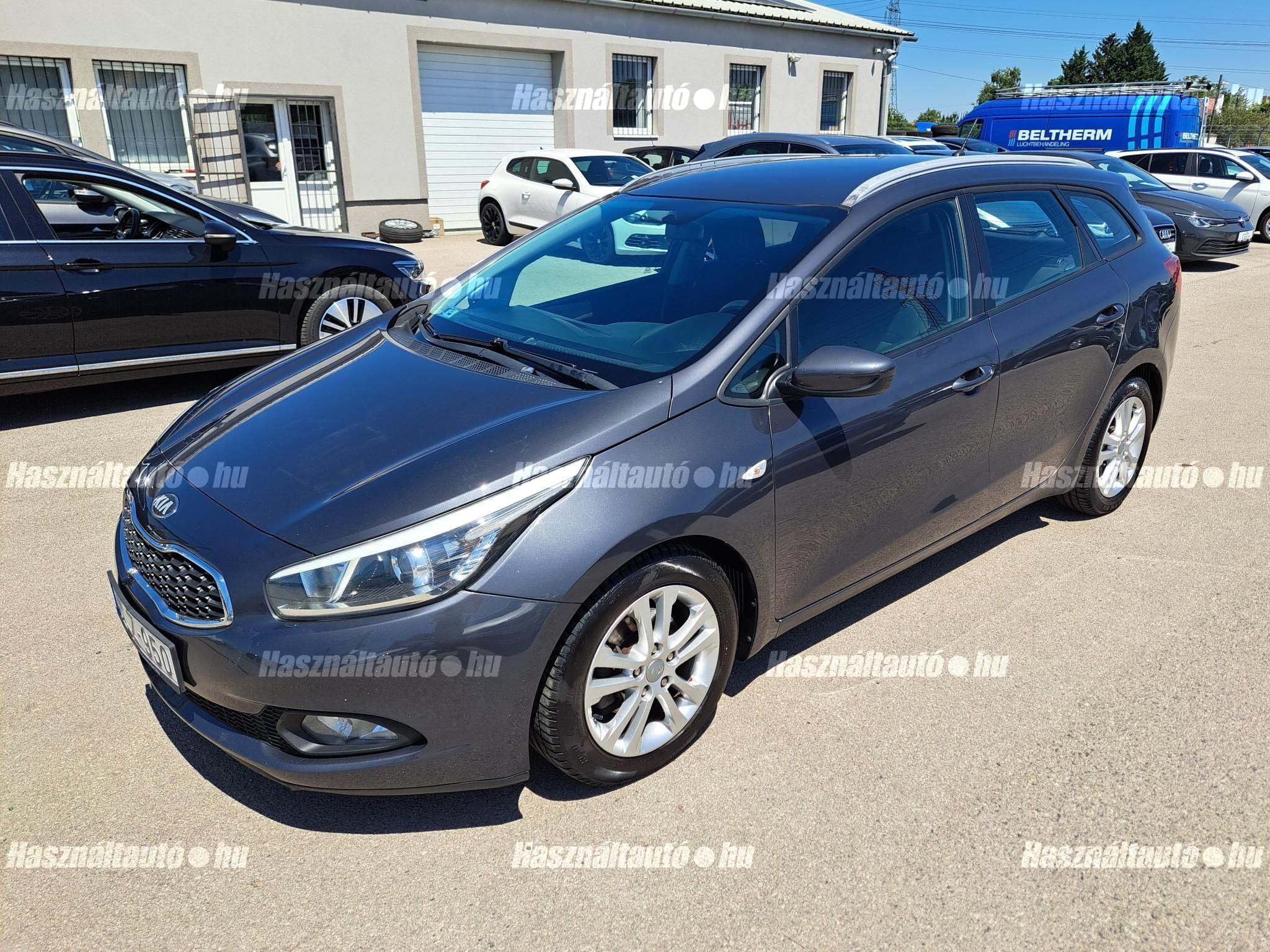 KIA CEE'D 2013/5 - 1