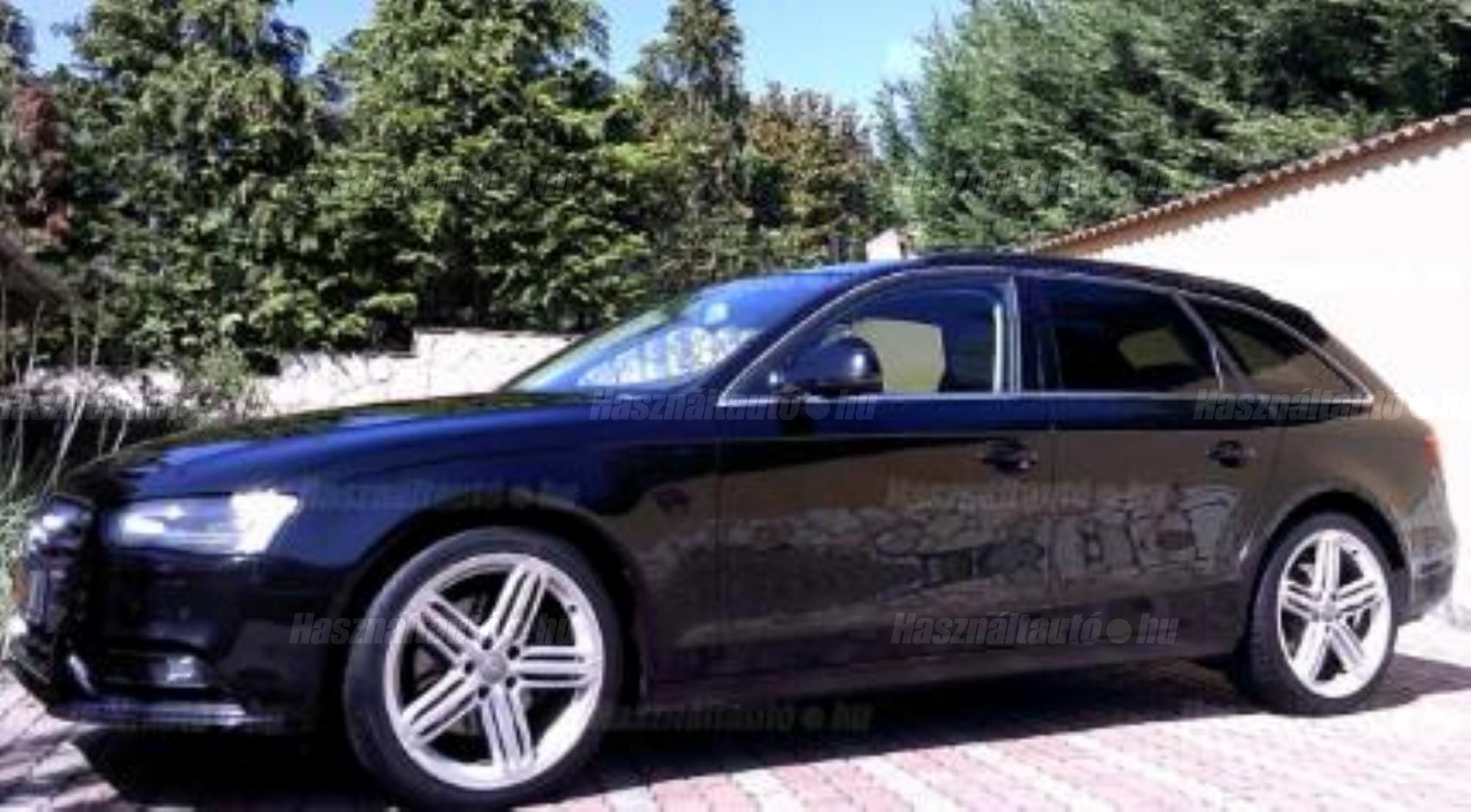 AUDI A4 2012/5 - 1
