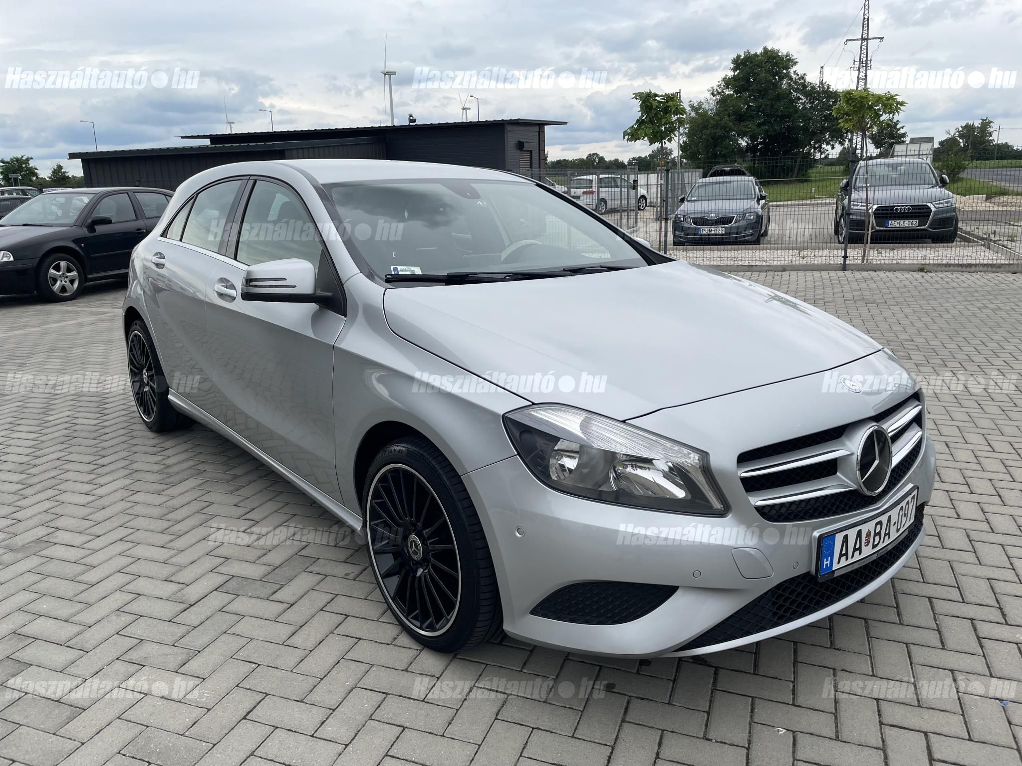MERCEDES-BENZ A 180 2013/8 - 1