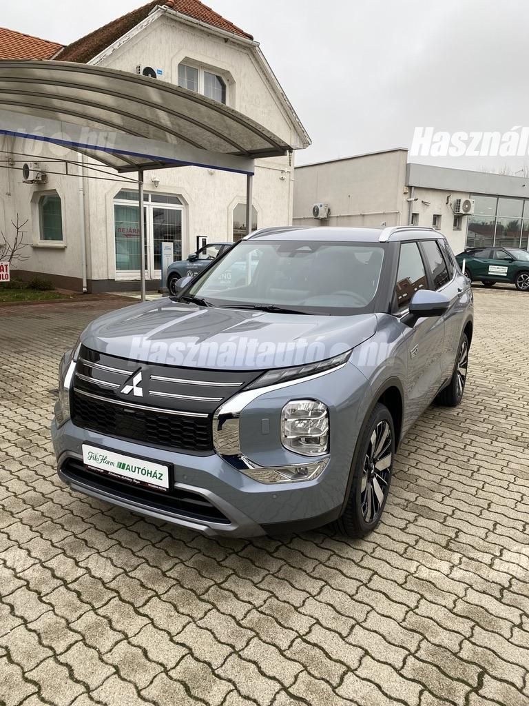 MITSUBISHI OUTLANDER 2026 - 1