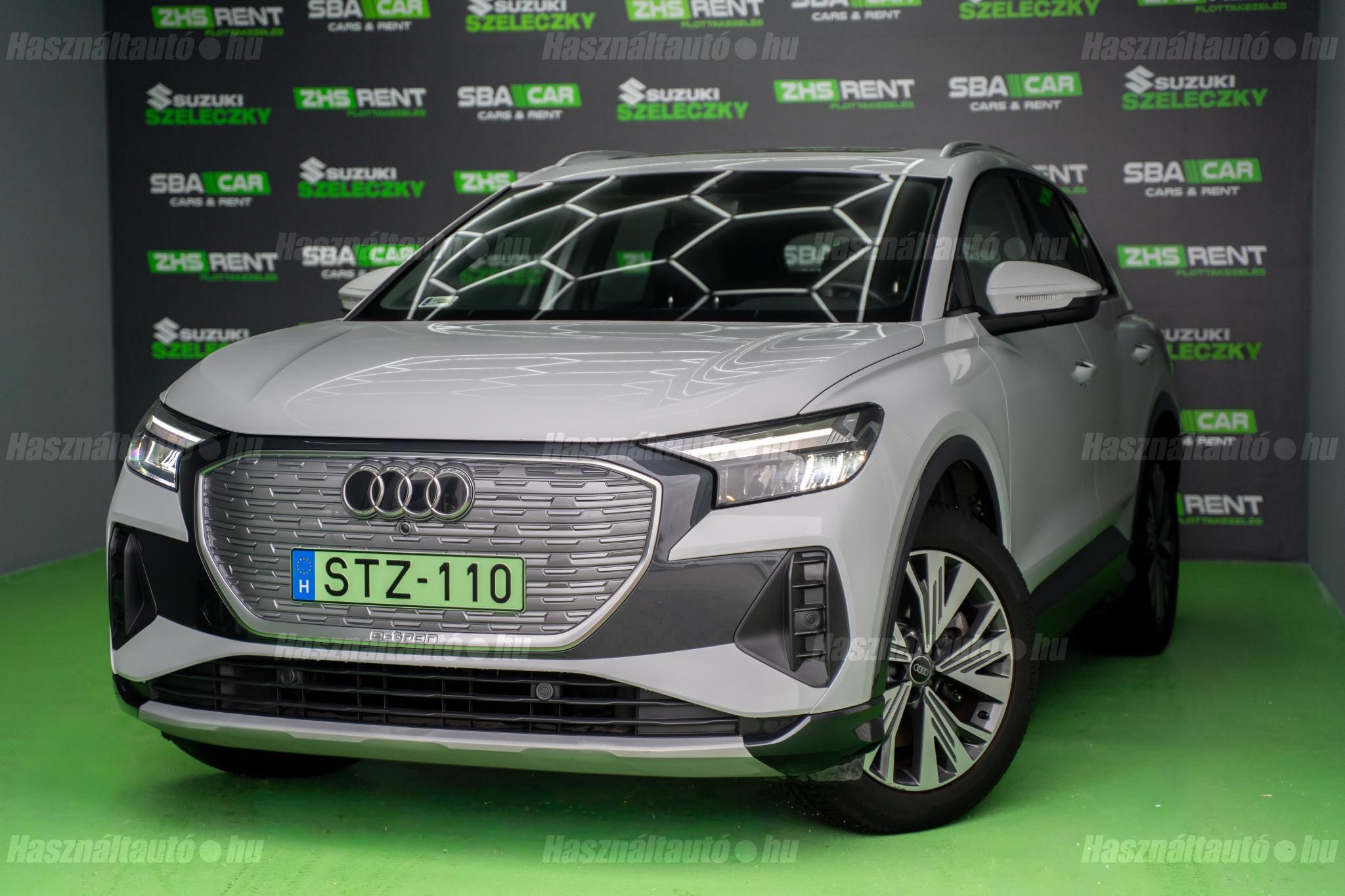 AUDI Q4 2021/6 - 1