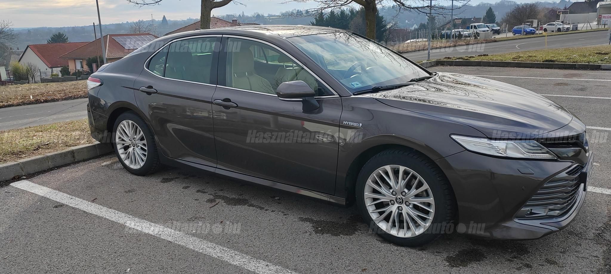 TOYOTA CAMRY 2021/1 - 1