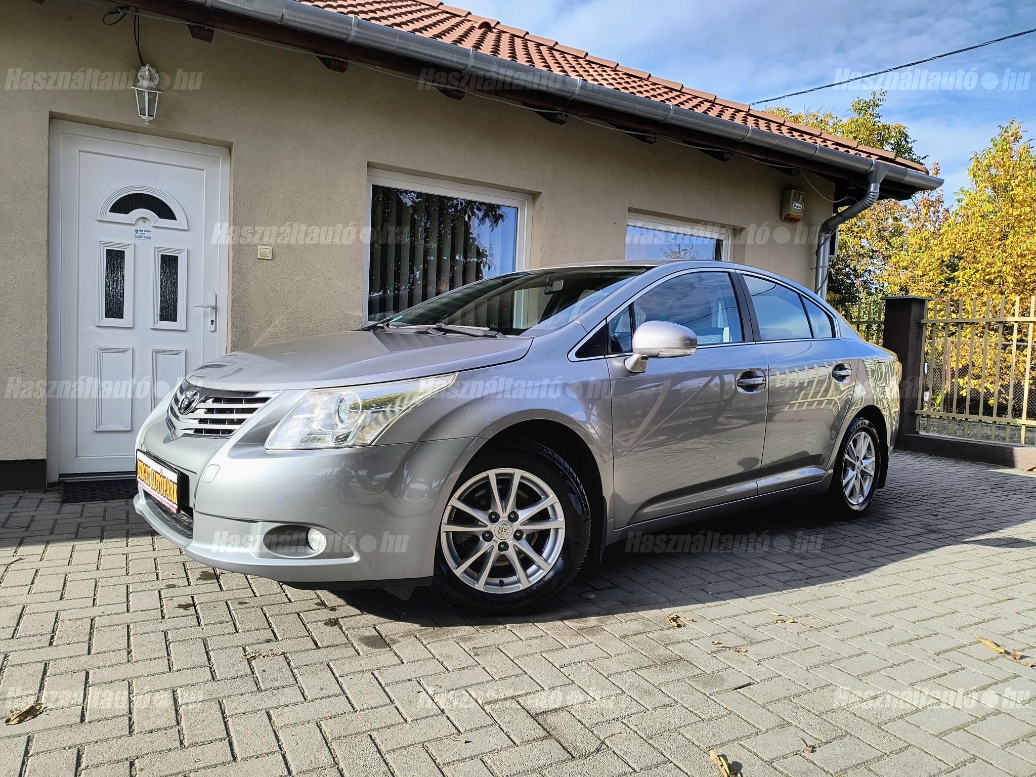TOYOTA AVENSIS 2011/5 - 1