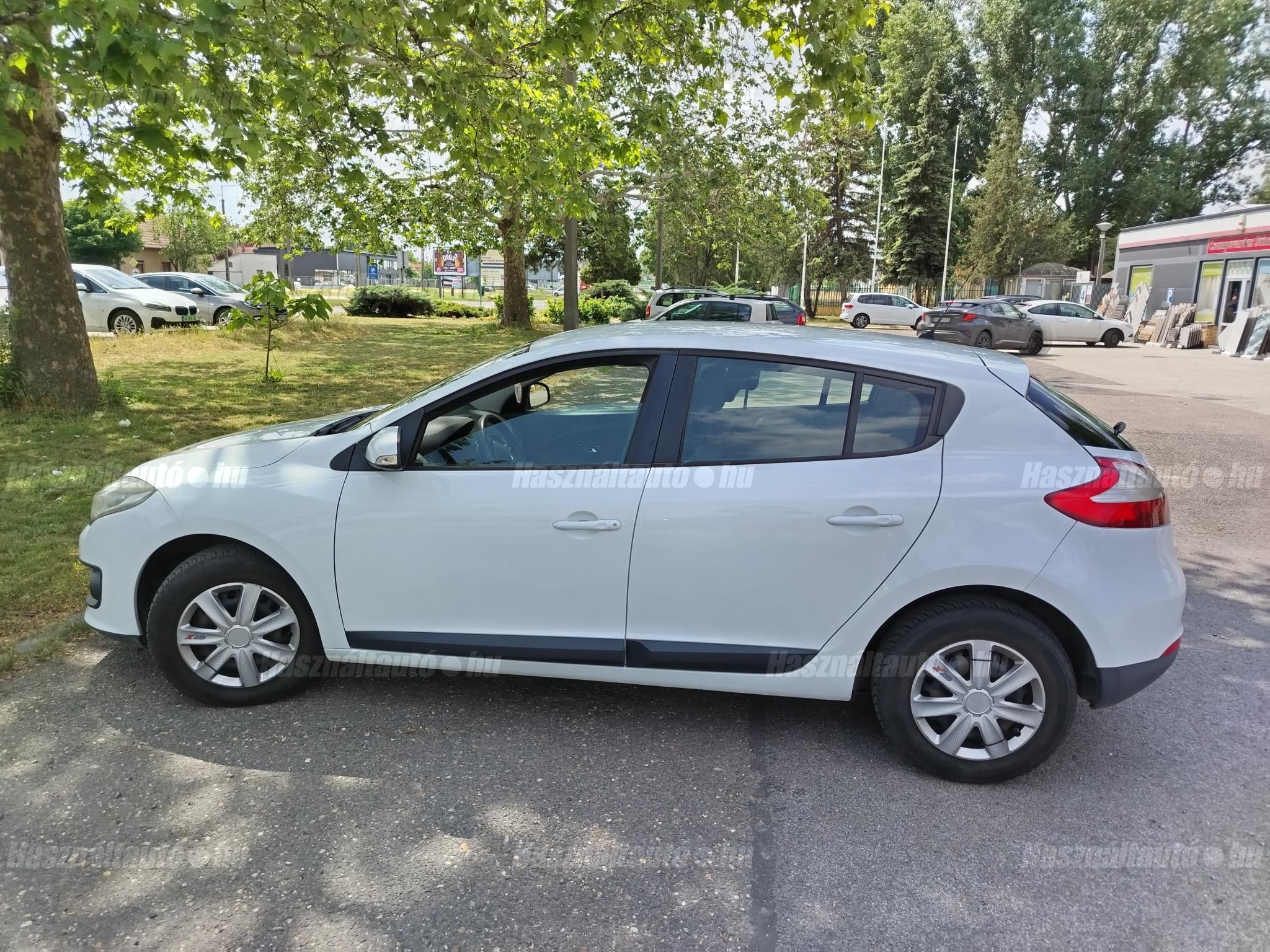 RENAULT MEGANE 2014/9 - 1
