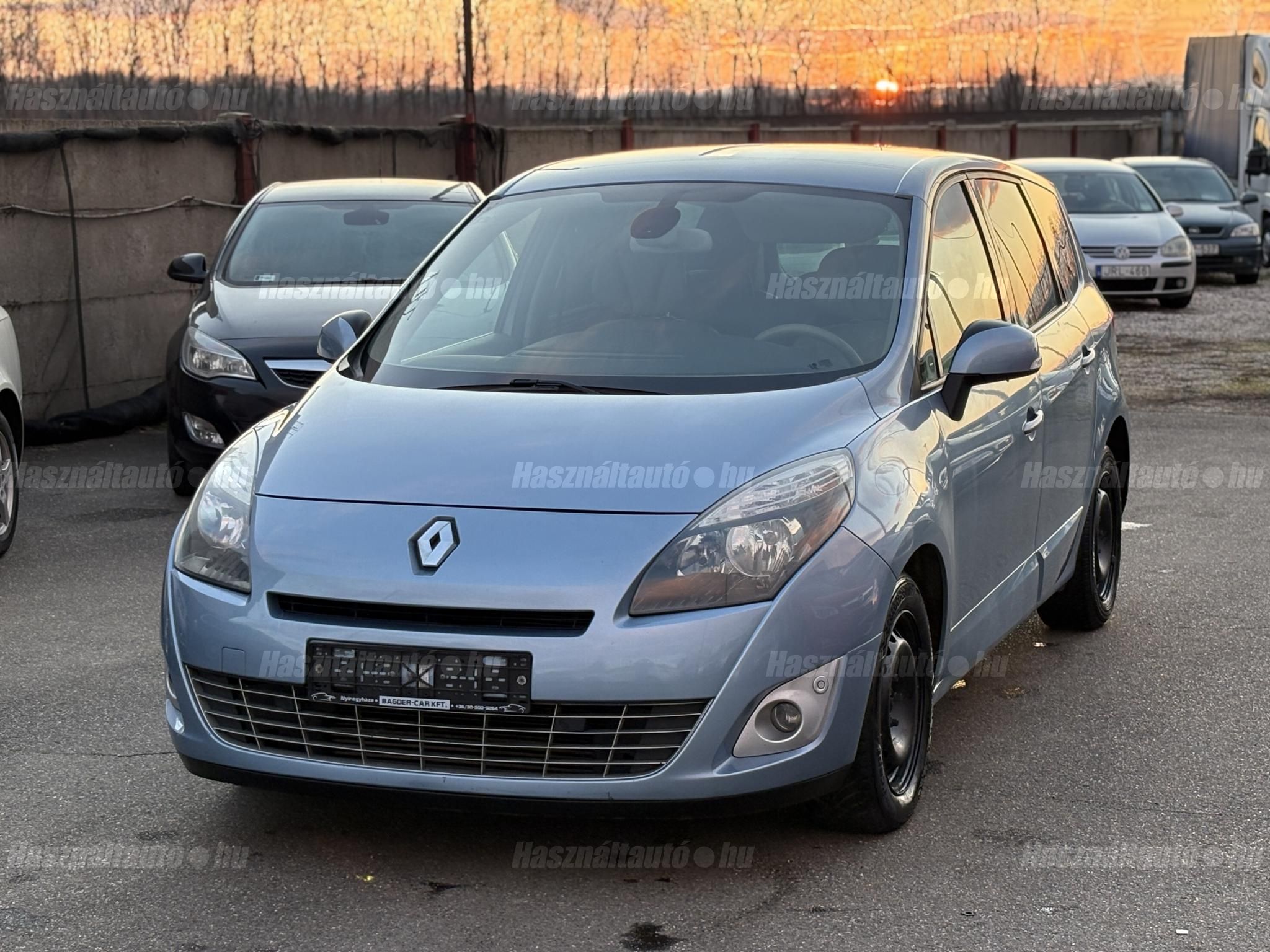 RENAULT SCENIC 2009 - 1