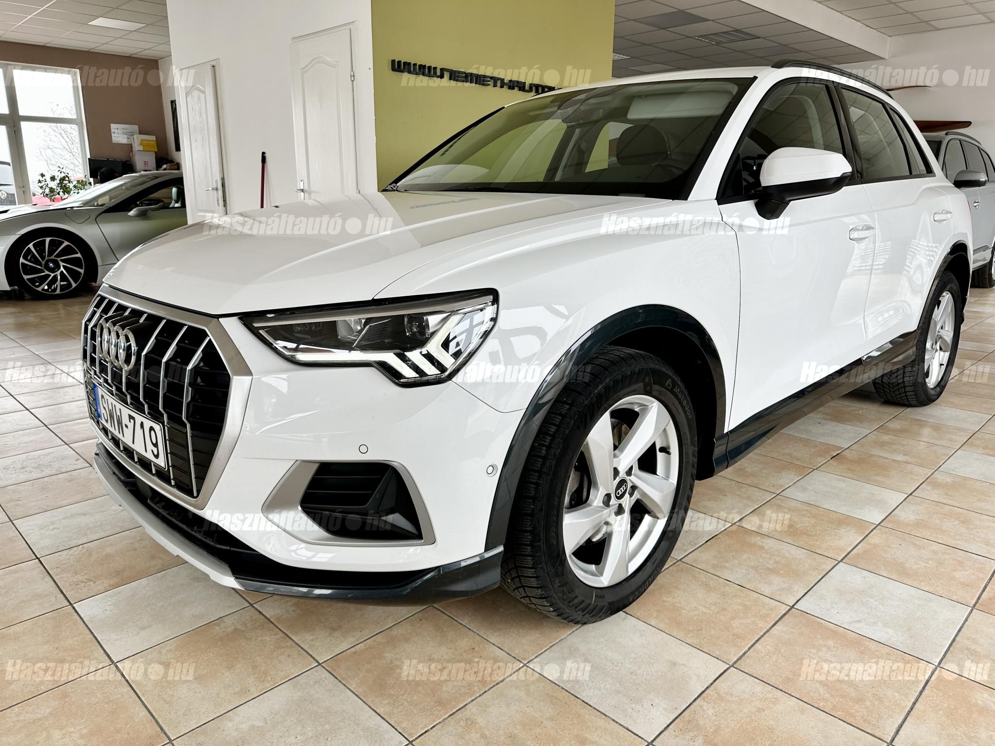 AUDI Q3 2021/10 - 1