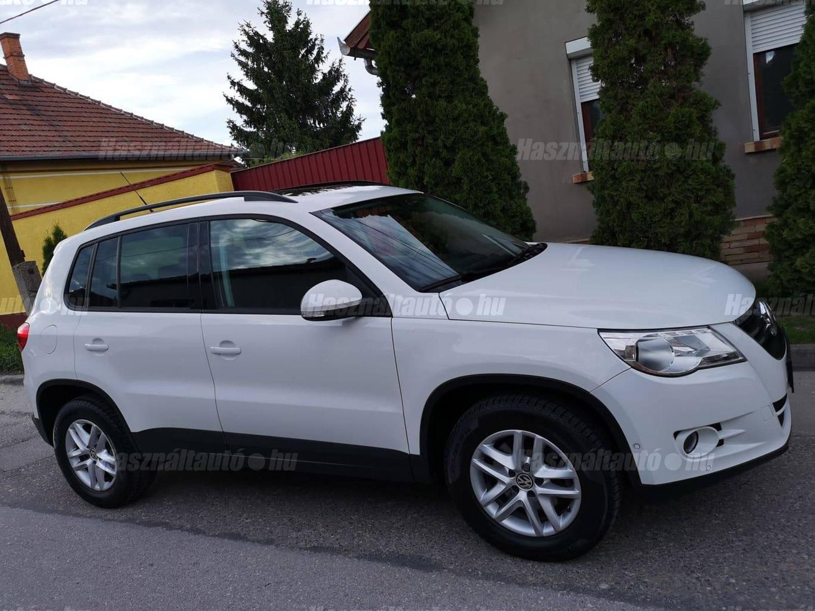 VOLKSWAGEN TIGUAN 2010 - 1