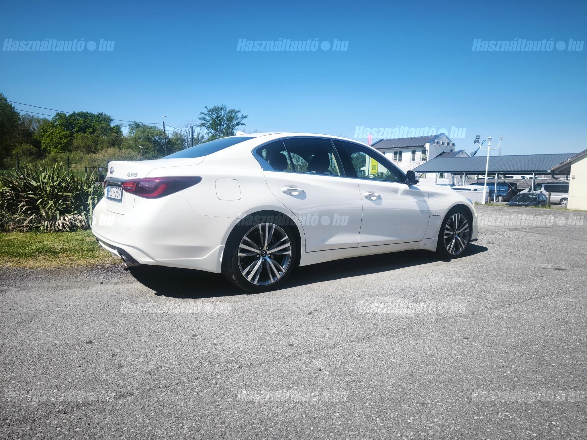 INFINITI Q50 2018/8 - 1