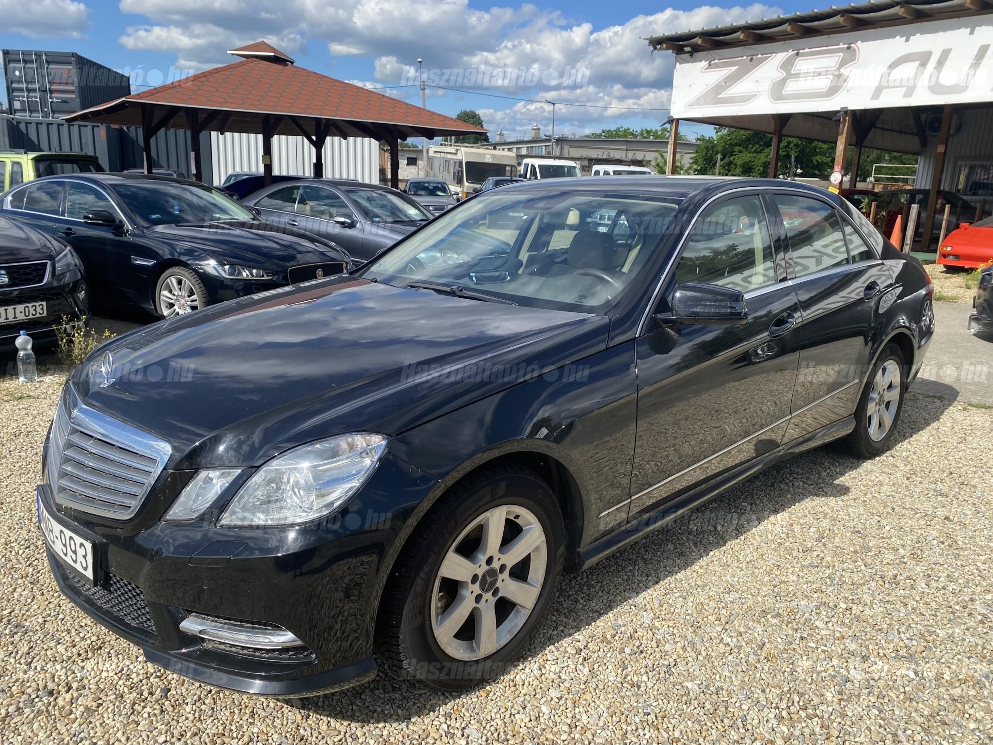MERCEDES-BENZ E 220 2013/9 - 1