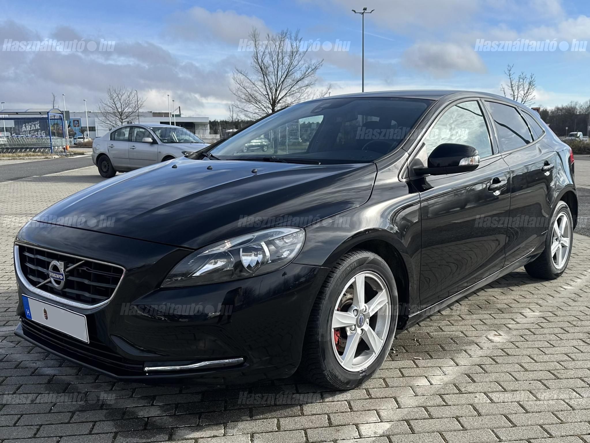 VOLVO V40 2015/10 - 1