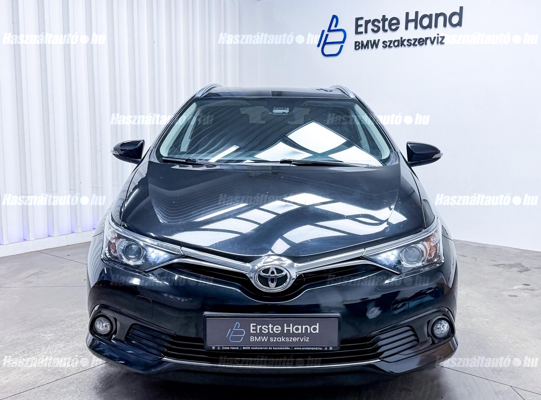 TOYOTA AURIS 2016/6 - 1