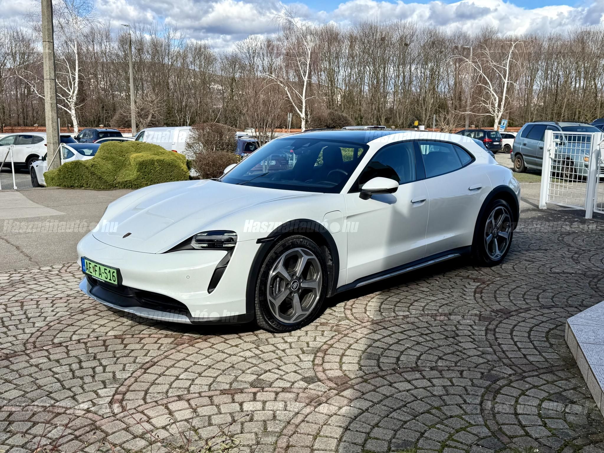 PORSCHE TAYCAN 2022/2 - 1