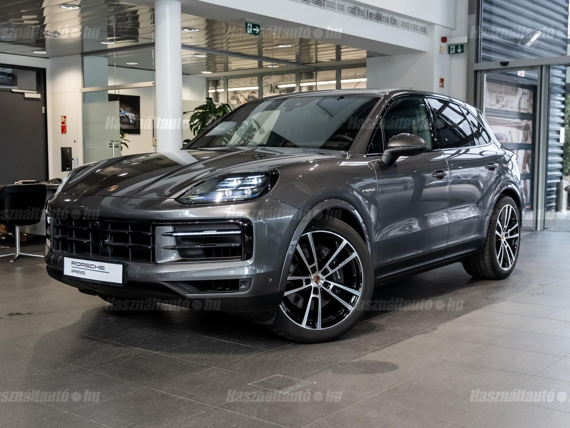 PORSCHE CAYENNE 2025 - 1