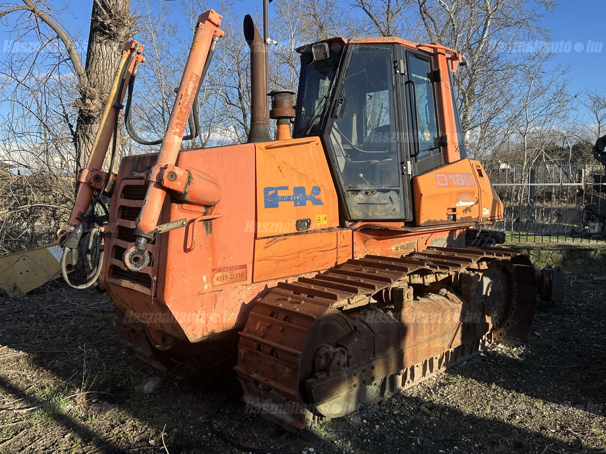 HITACHI 2002 - 1