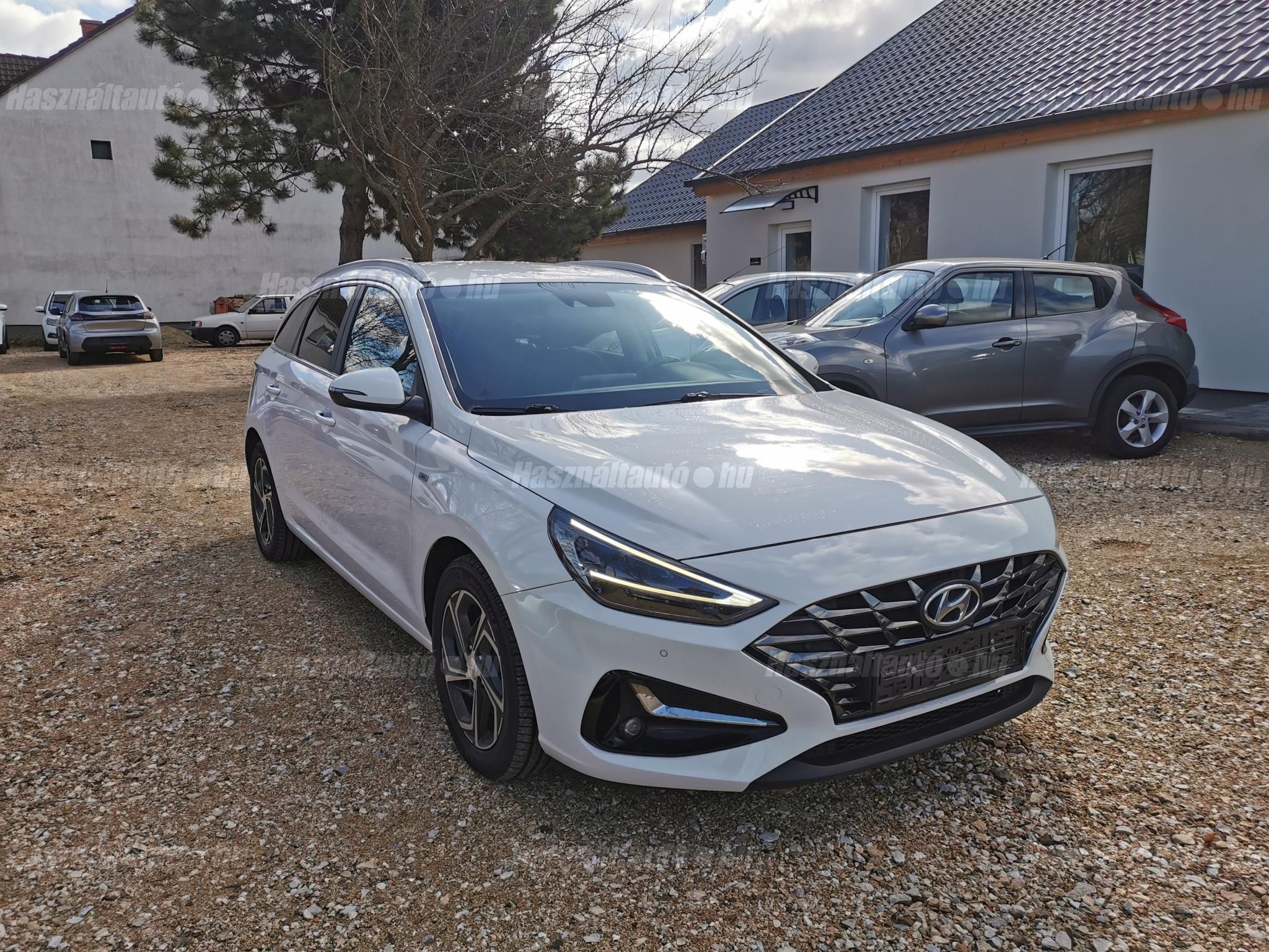 HYUNDAI I30 2022/8 - 1