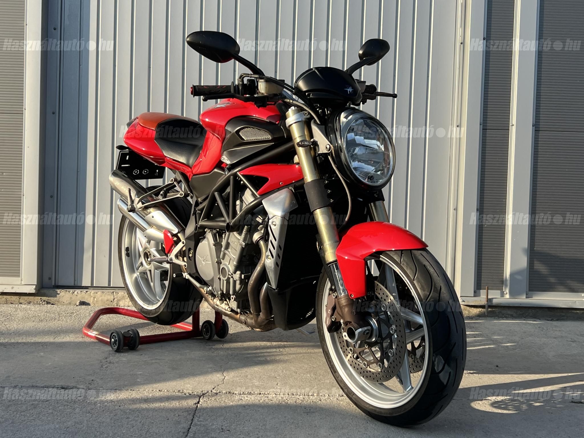 MV AGUSTA F4 BRUTALE 2004/3 - 1