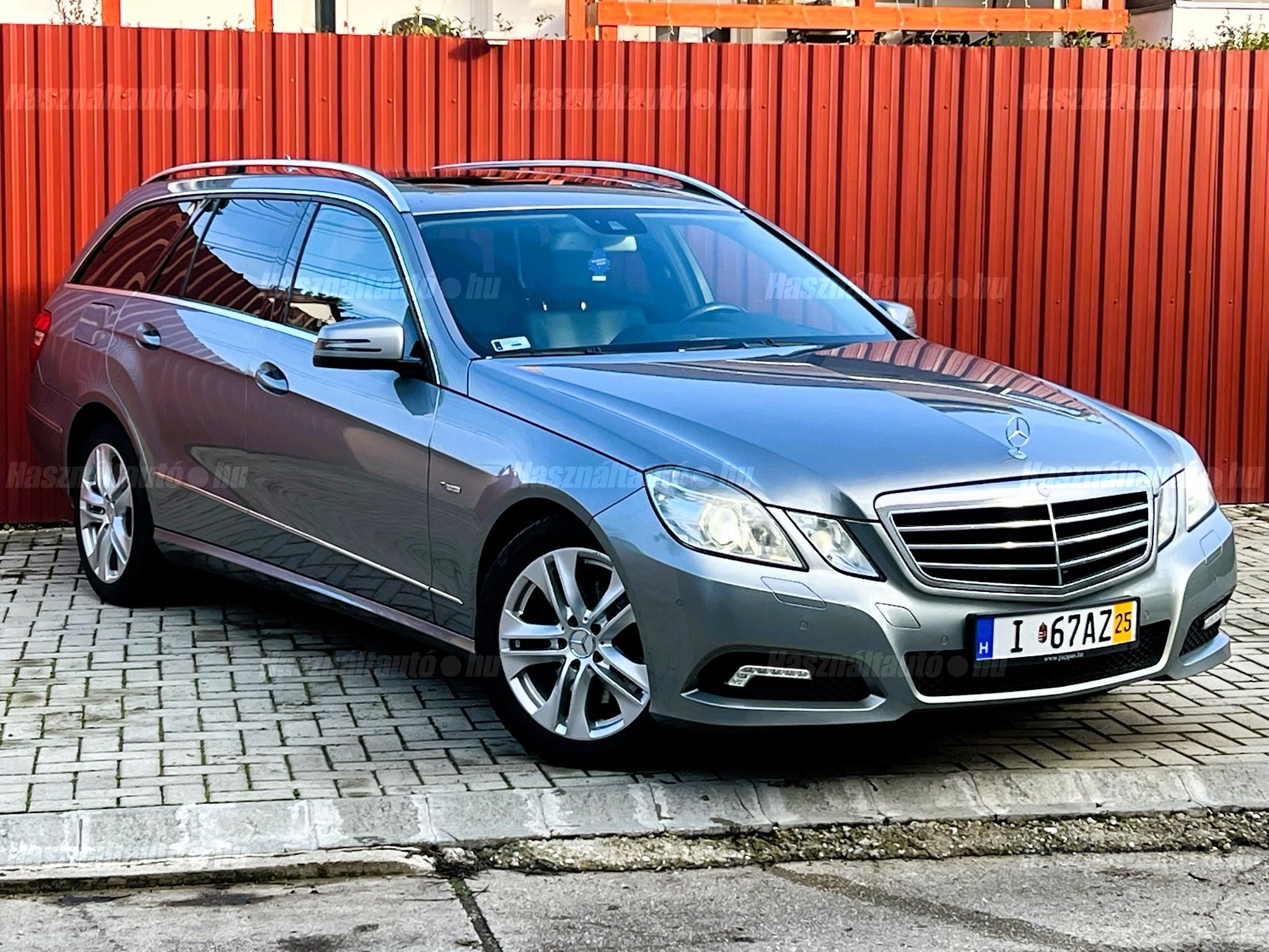 MERCEDES-BENZ E 300 2010/4 - 1