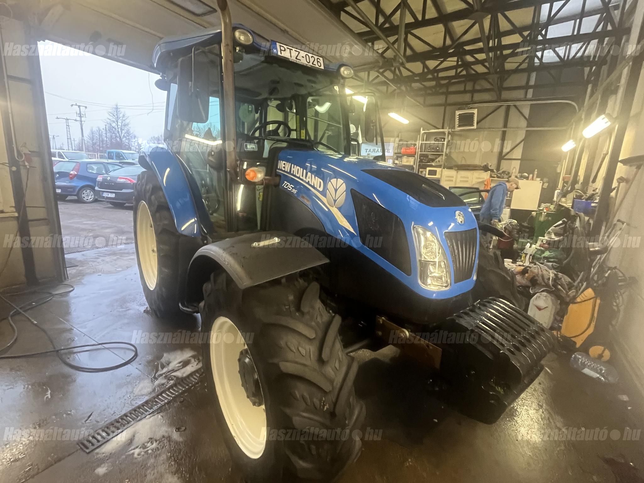 NEW HOLLAND 2018/7 - 1