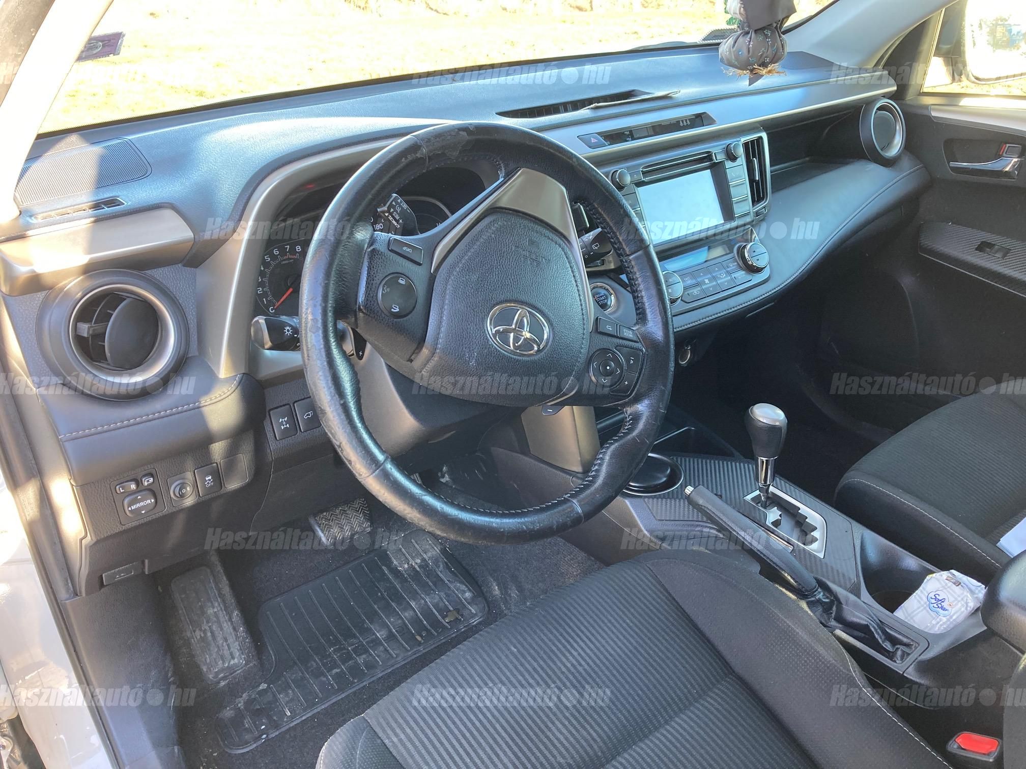 TOYOTA RAV 4 2015/6 - 1