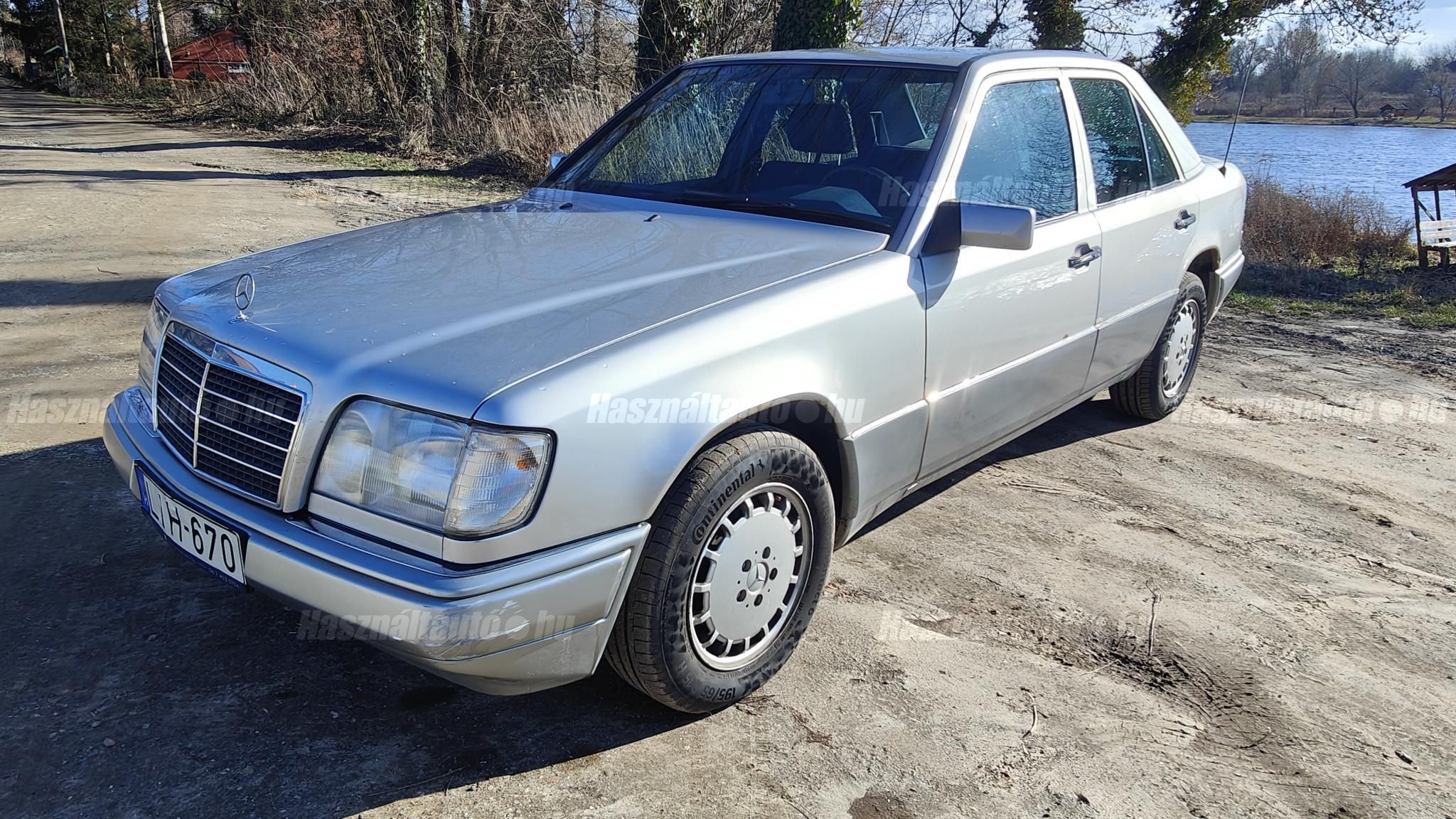 MERCEDES-BENZ E 124 1993 - 1
