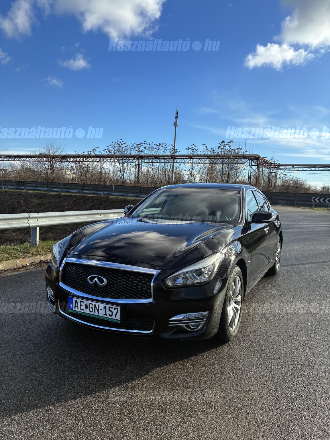 INFINITI Q70 2018/8 - 1