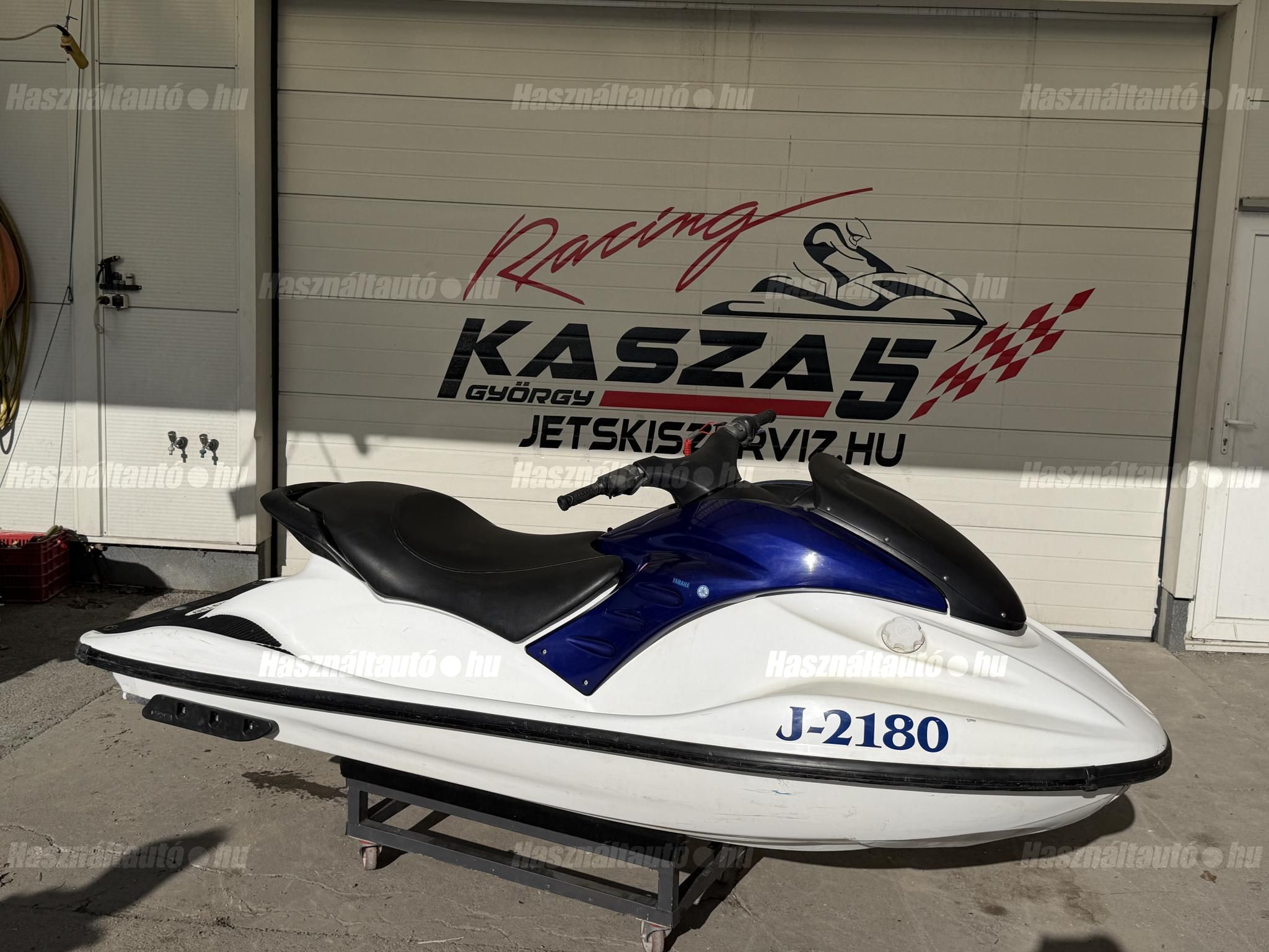 YAMAHA 2002 - 1
