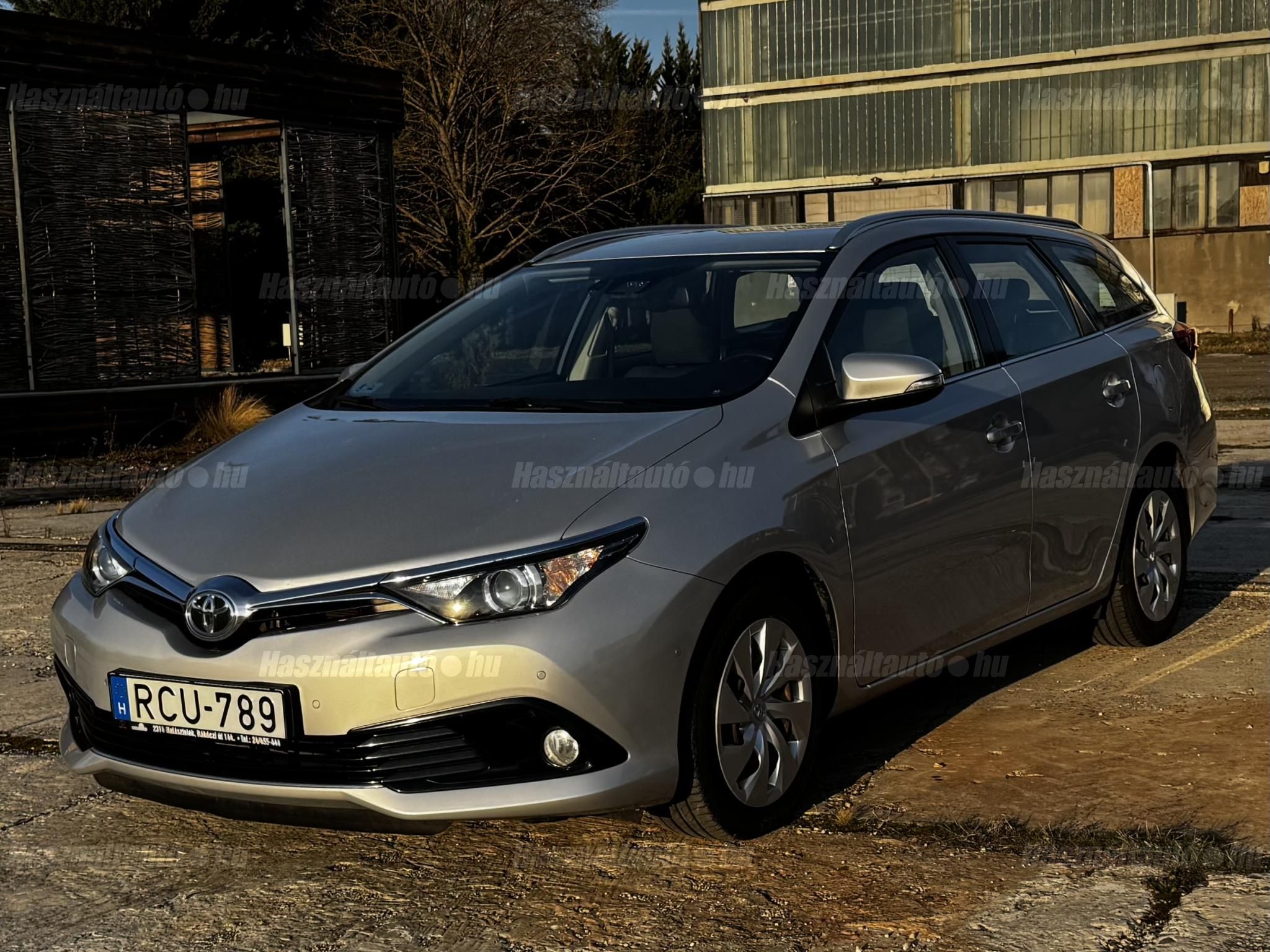 TOYOTA AURIS 2019/2 - 1