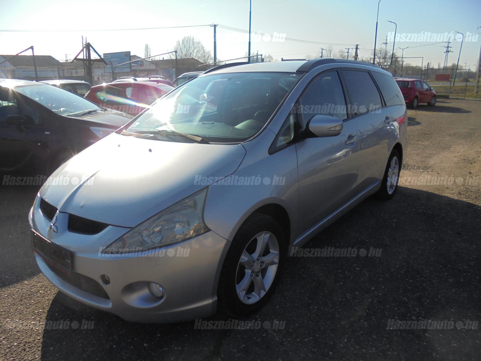 MITSUBISHI GRANDIS 2010/10 - 1