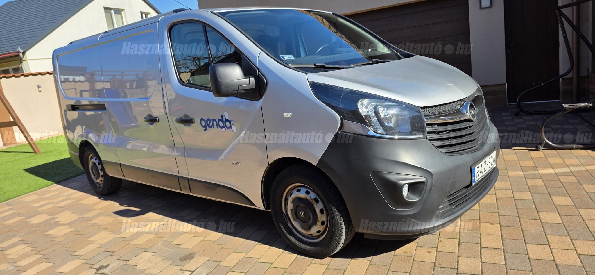 OPEL VIVARO 2017/10 - 1