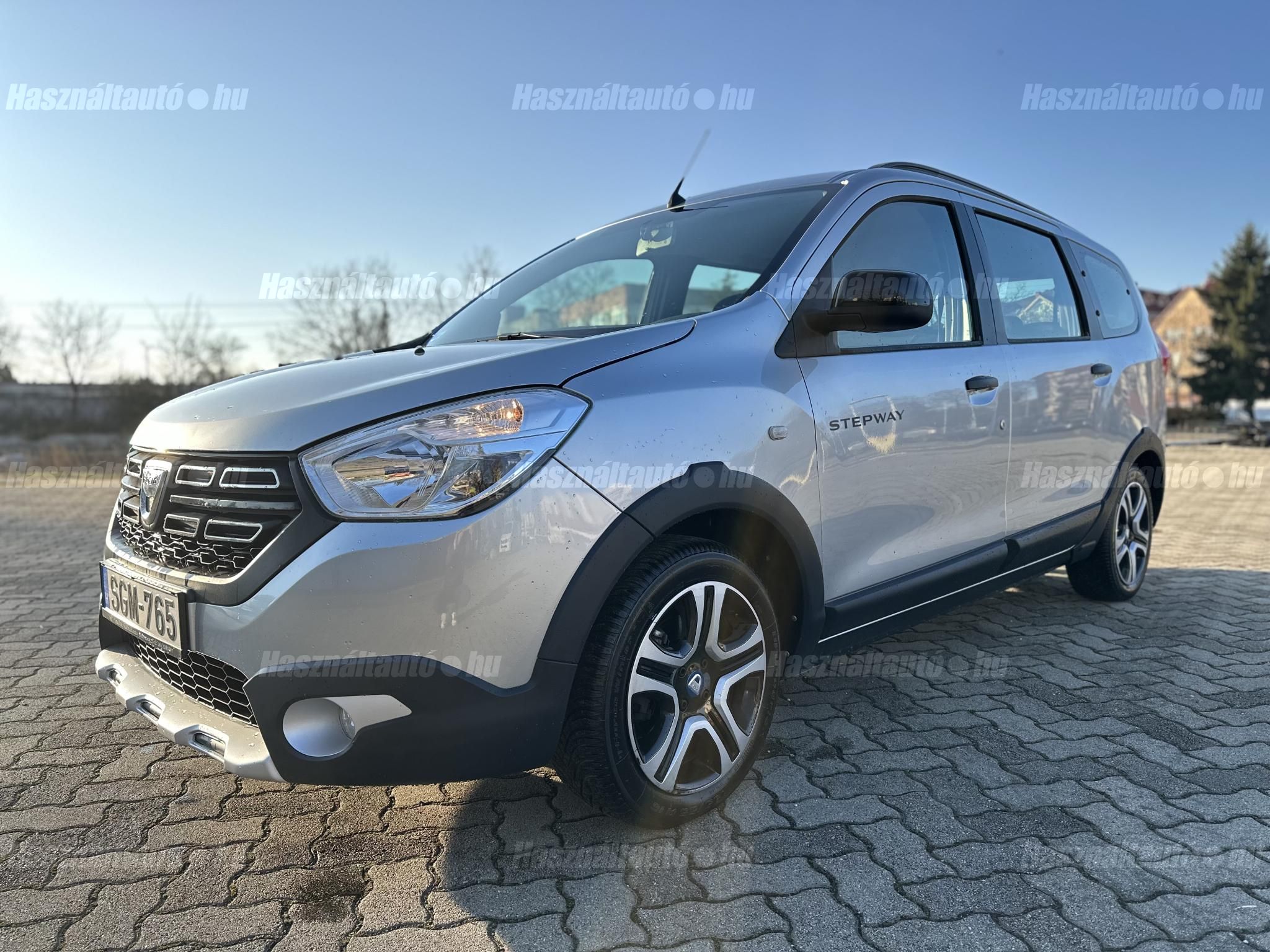 DACIA LODGY 2020/10 - 1