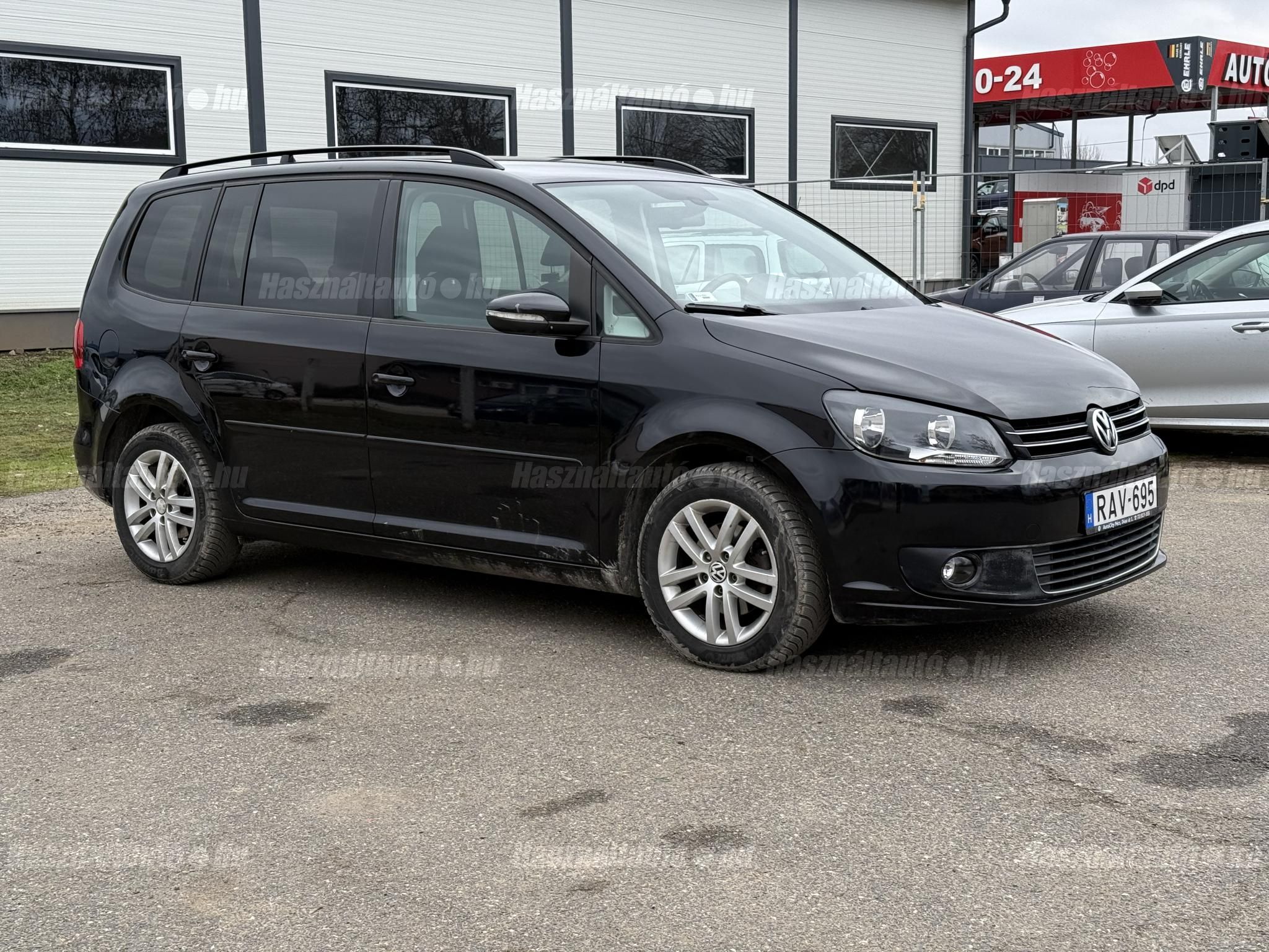 VOLKSWAGEN TOURAN 2010/9 - 1